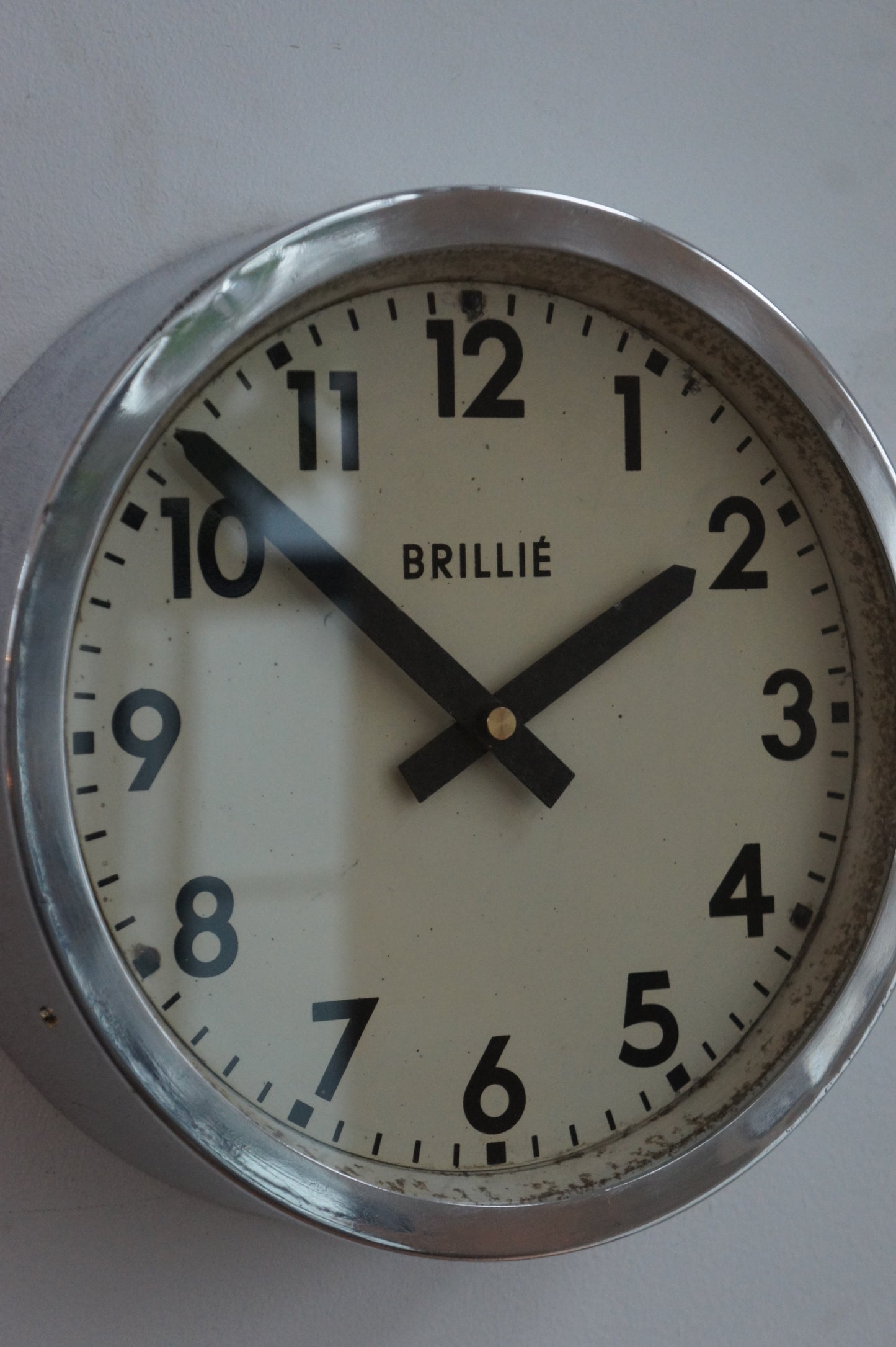 BRILLIÉ Wall Clock / Polish aluminium