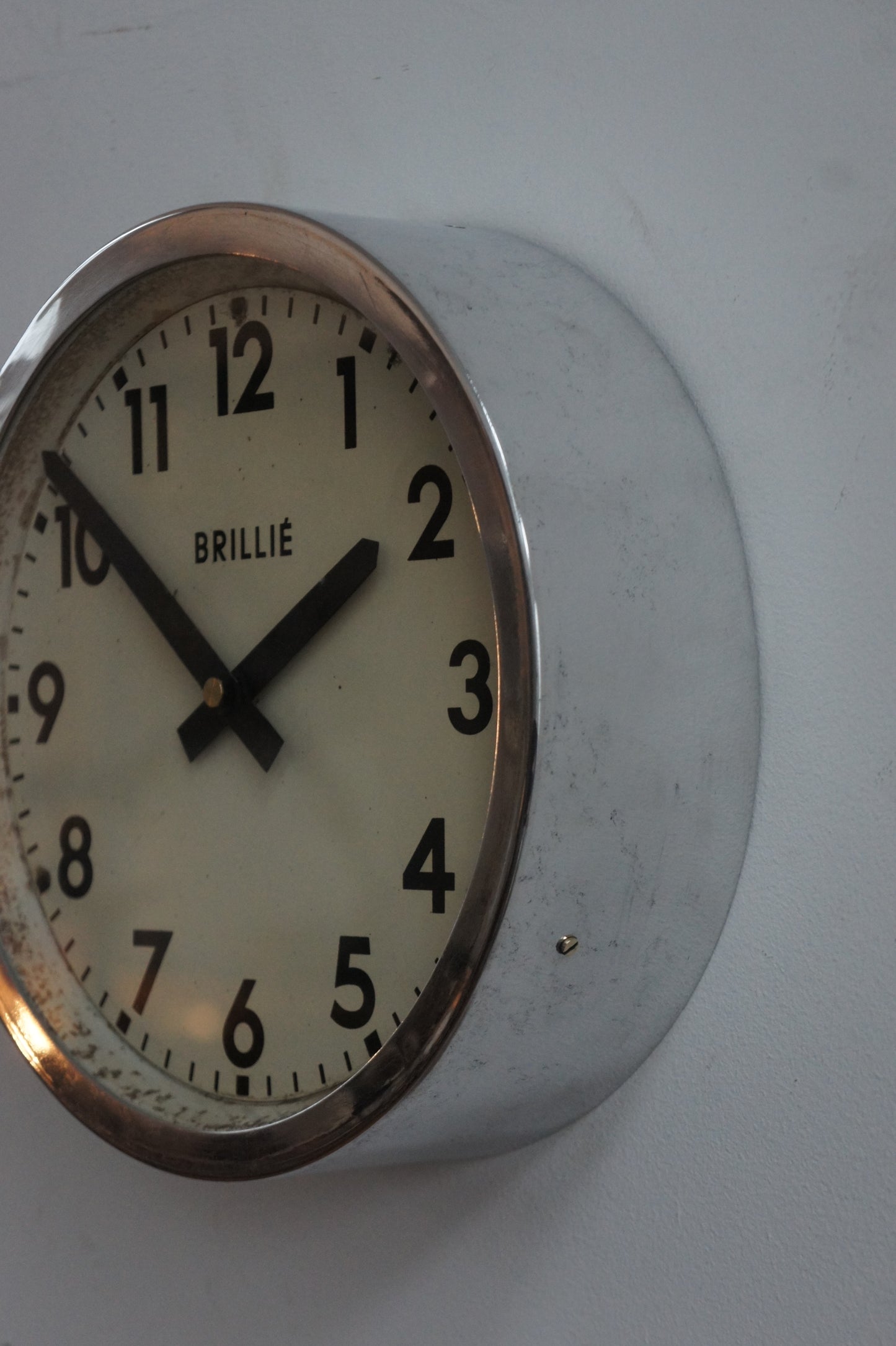 BRILLIÉ Wall Clock / Polish aluminium