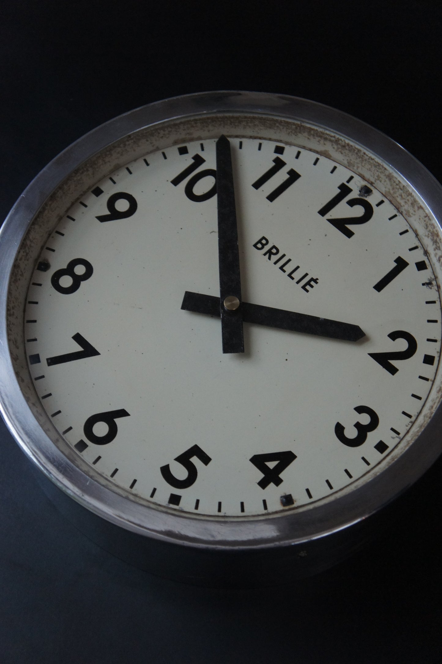 BRILLIÉ Wall Clock / Polish aluminium