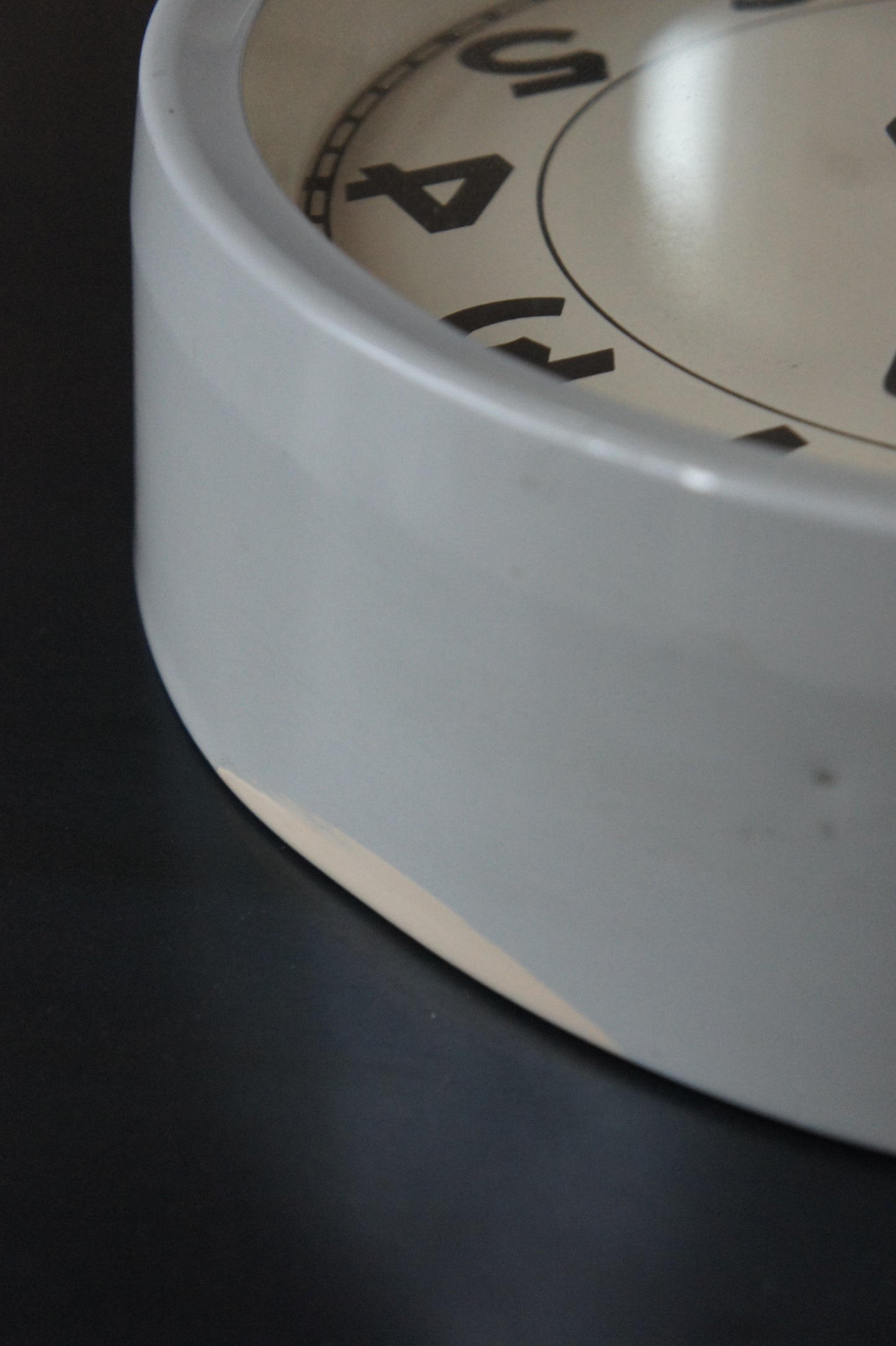 ATO Wall Clock / gris clair