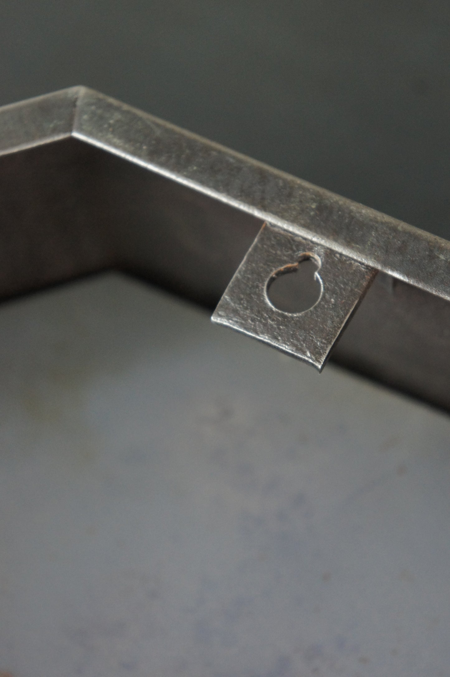 BRILLIÉ Wall Clock / octogone noir