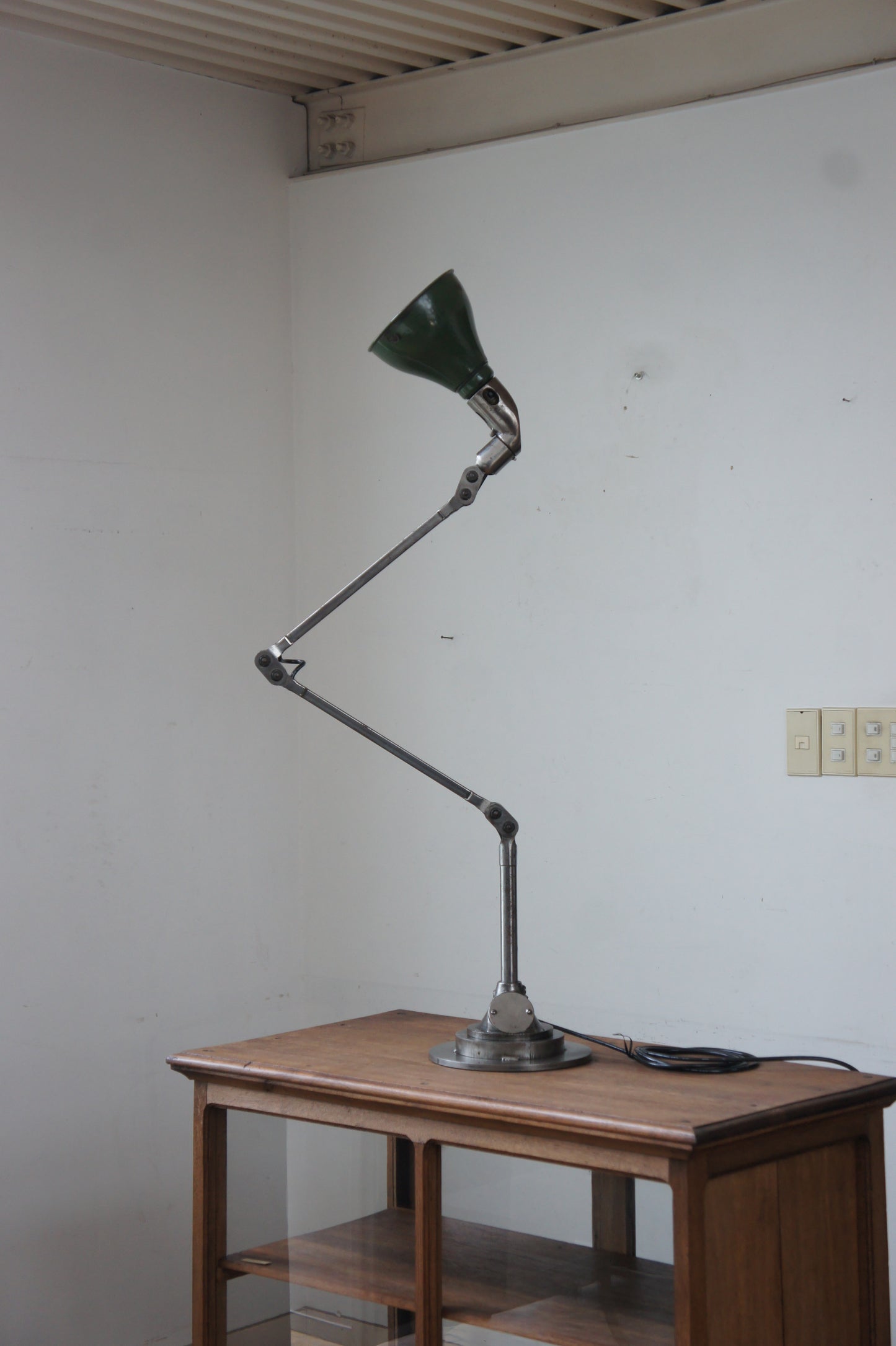 MEK-ELEK Stand light