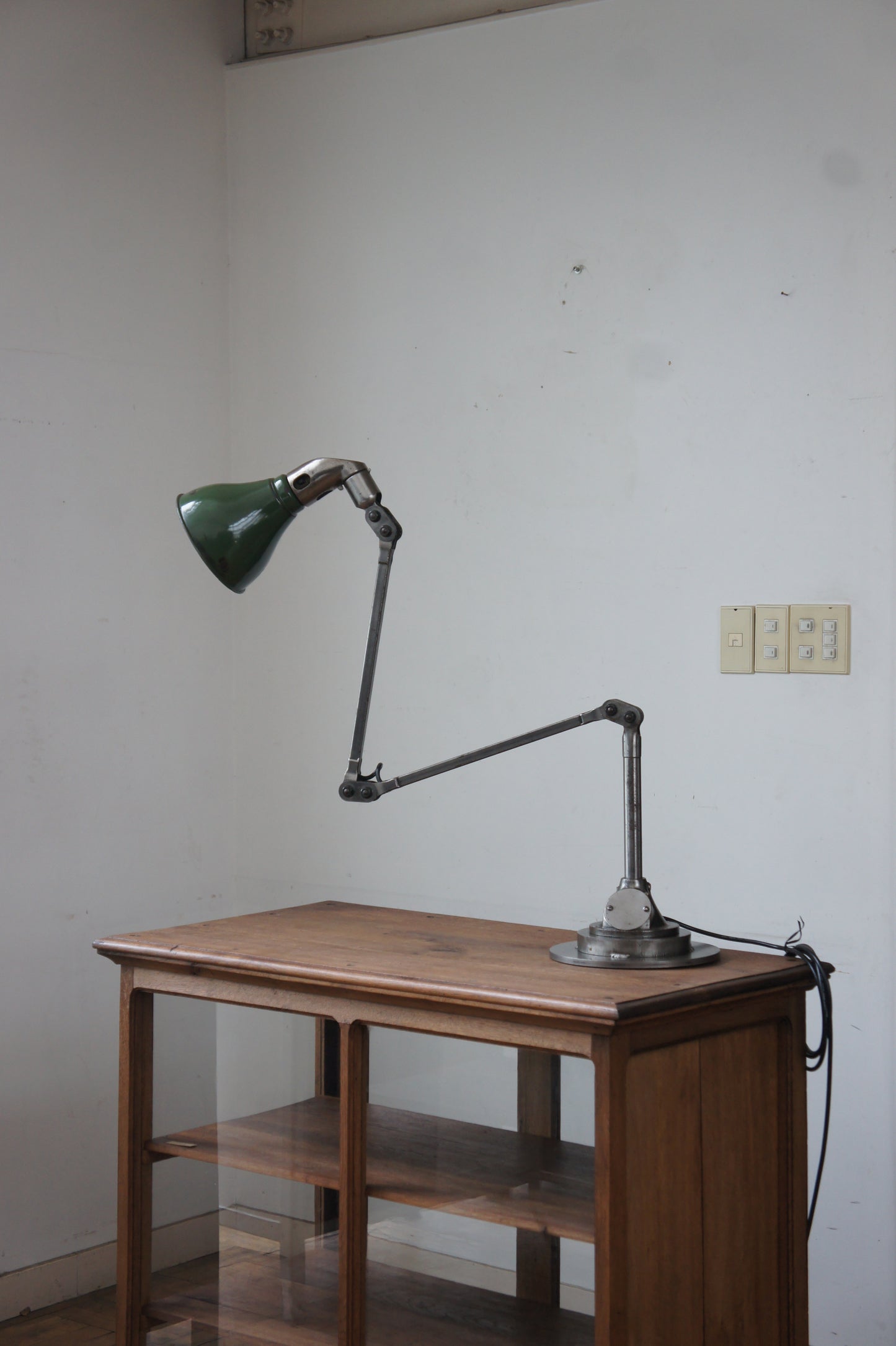 MEK-ELEK Stand light