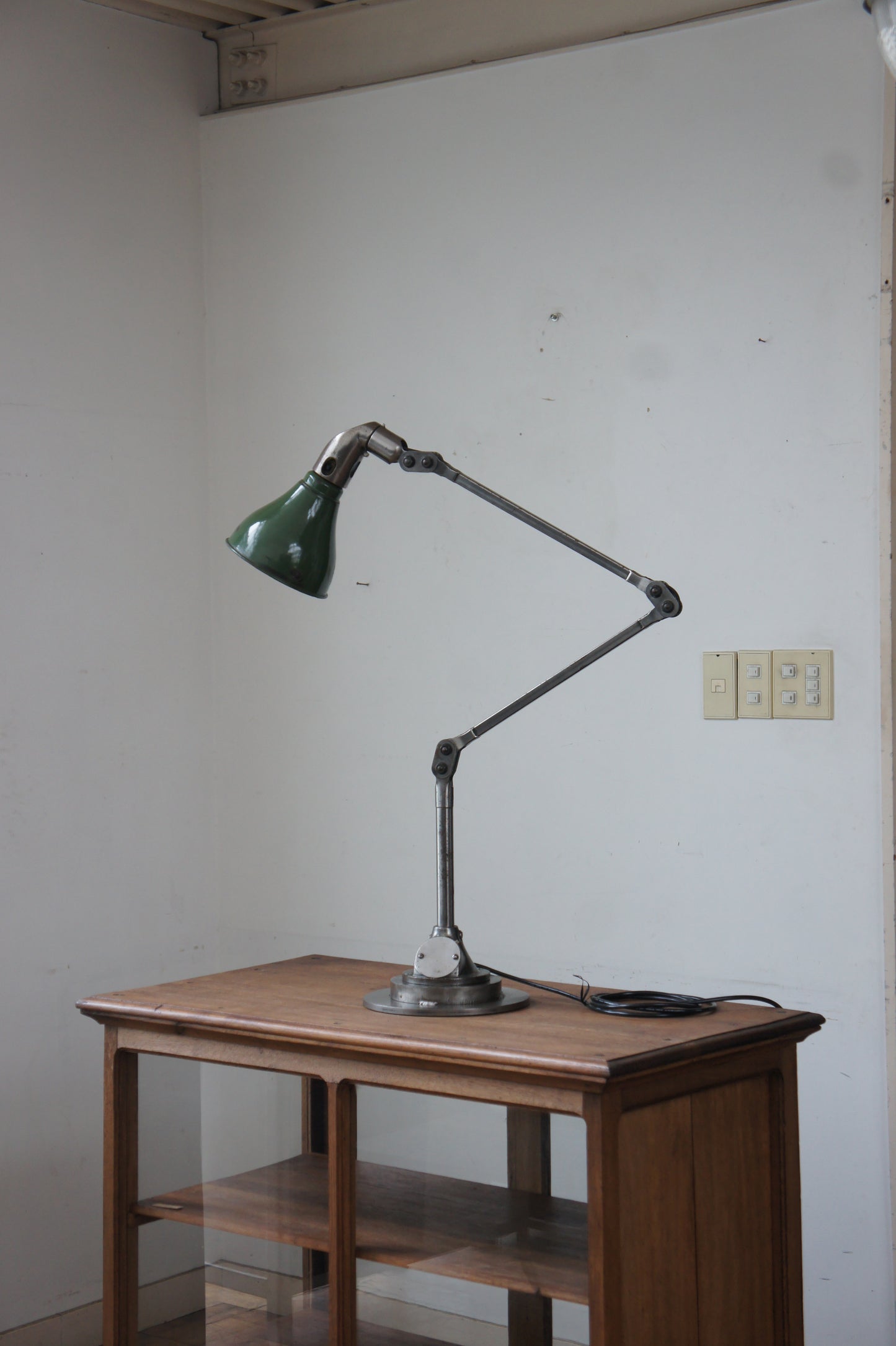 MEK-ELEK Stand light