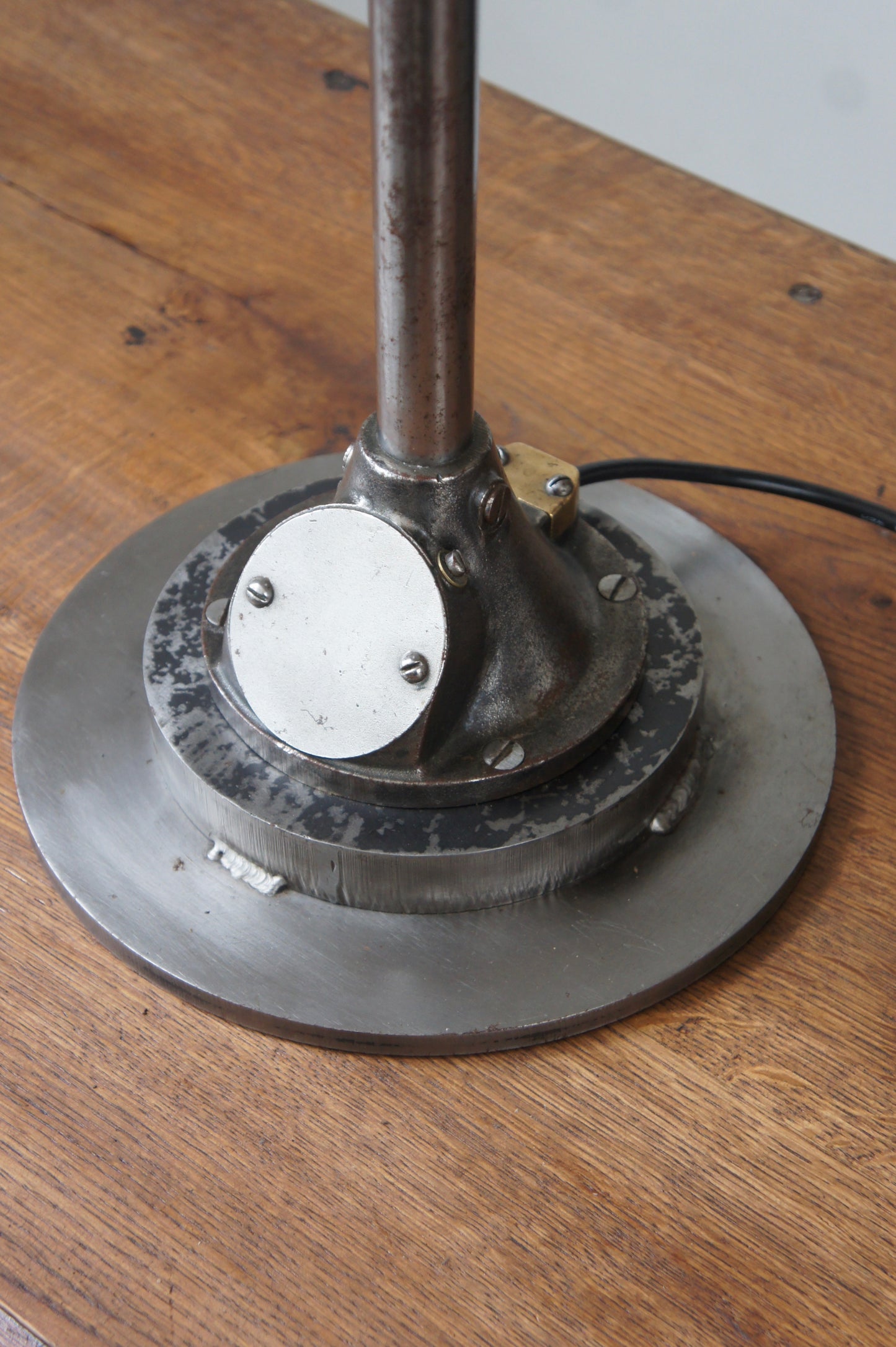 MEK-ELEK Stand light