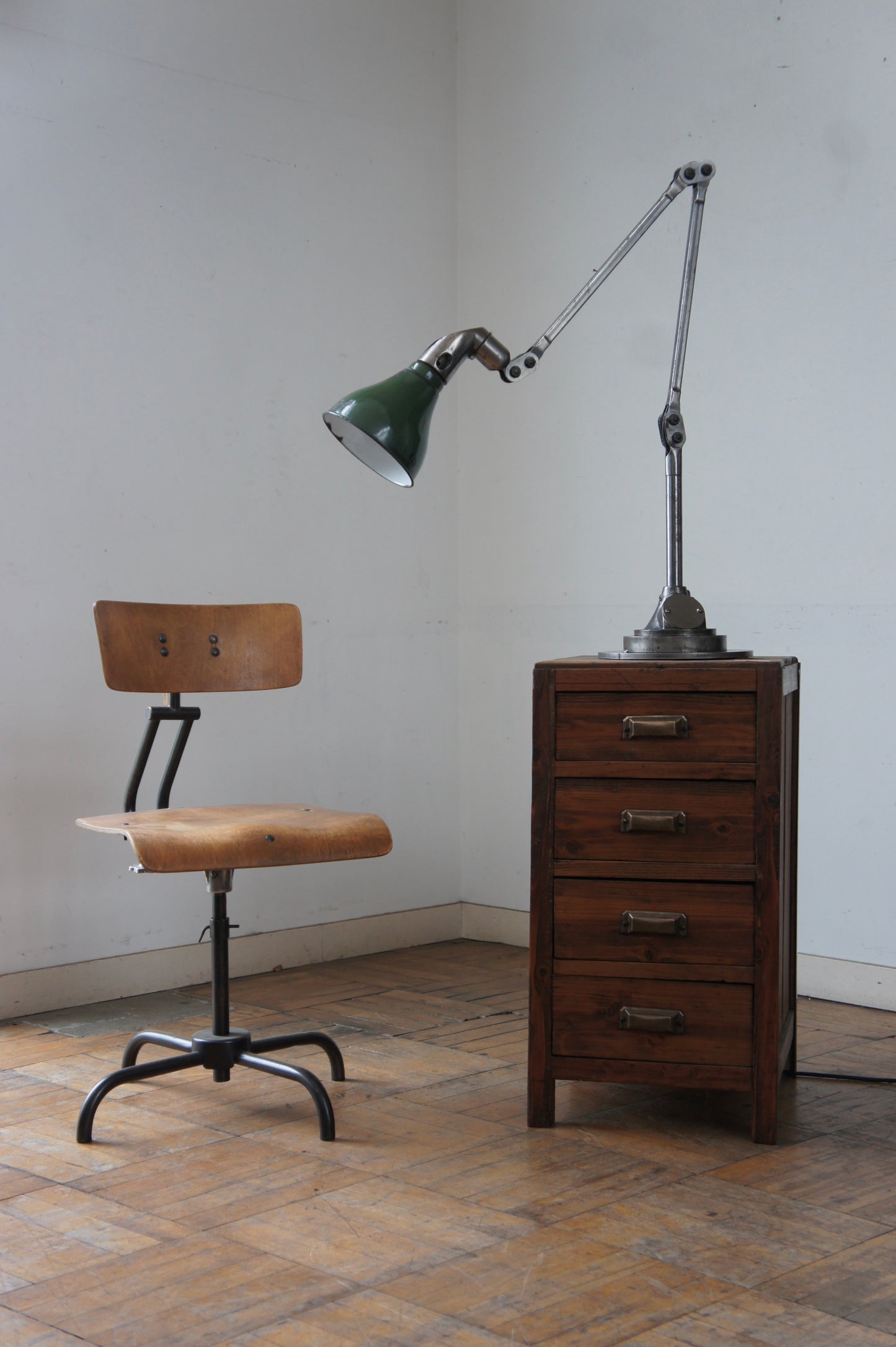 MEK-ELEK Stand light