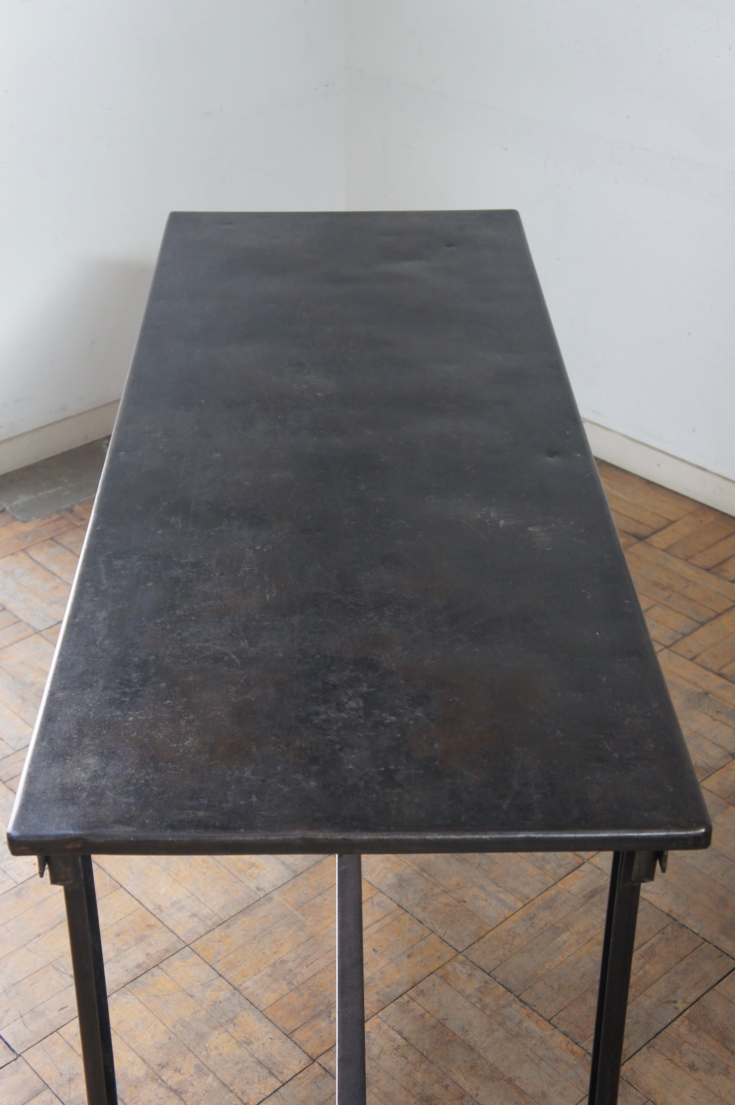 MILITARY Metal table