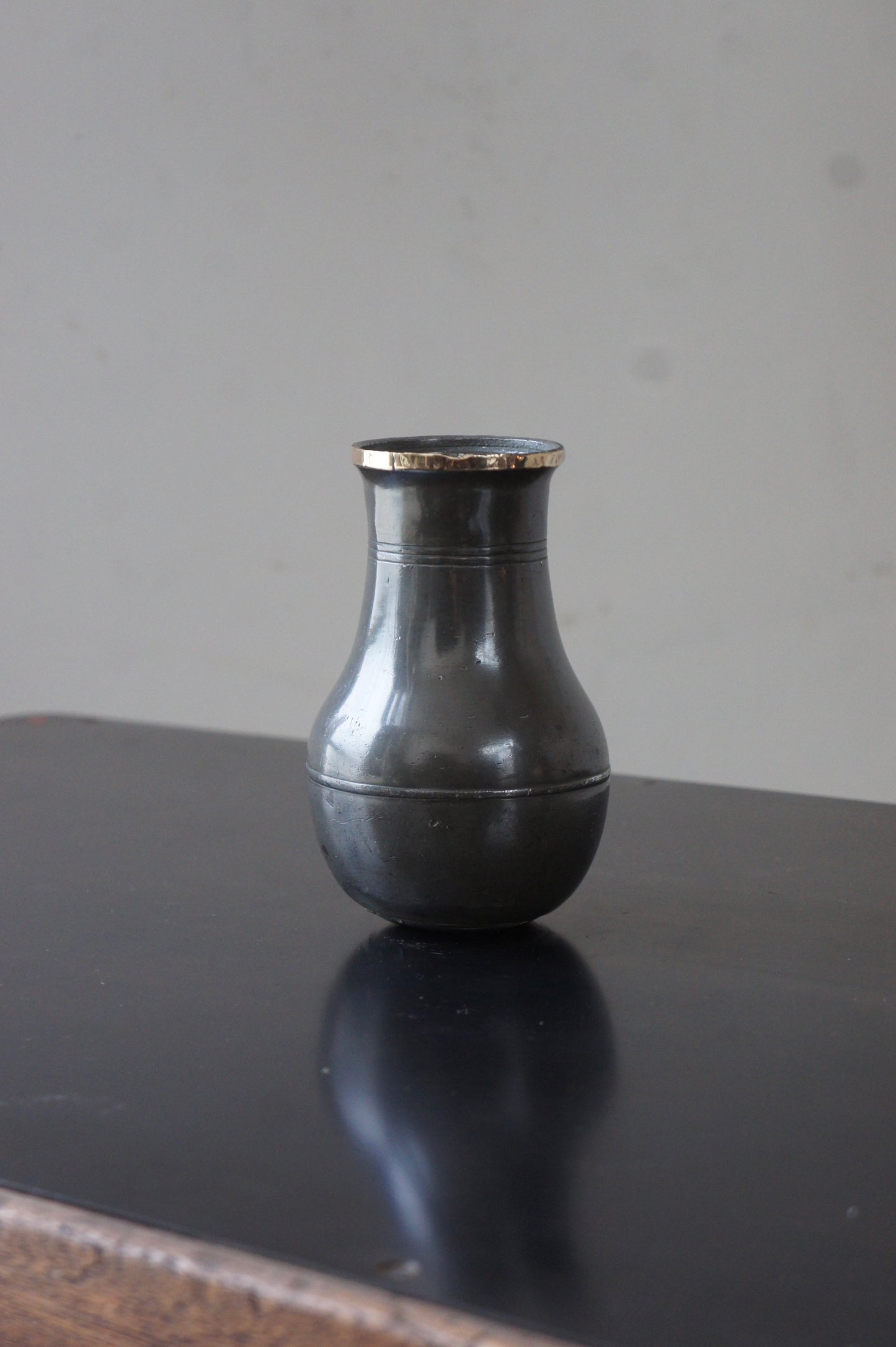Pewter pot