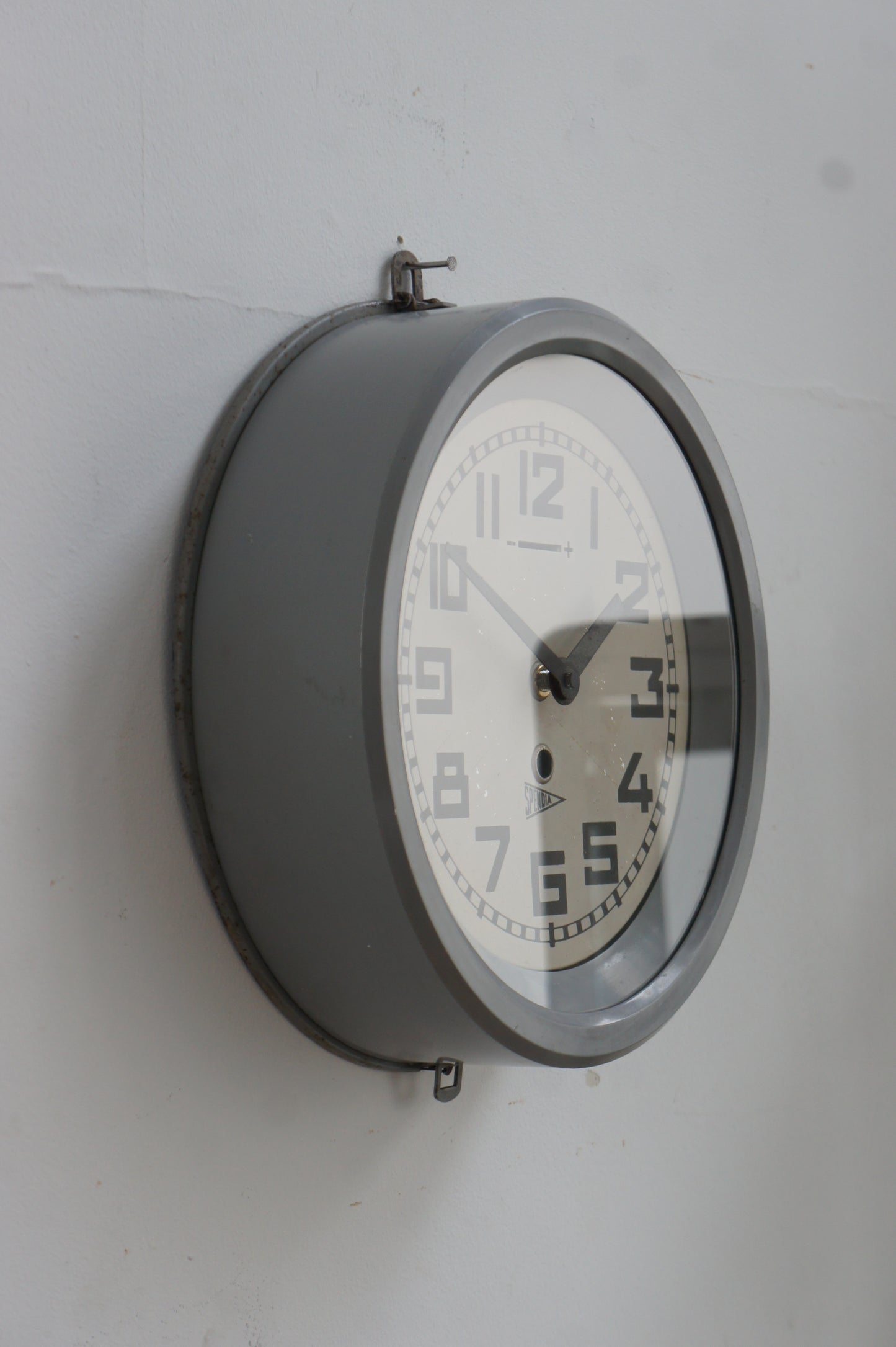 SPENDIA Wall clock / gris