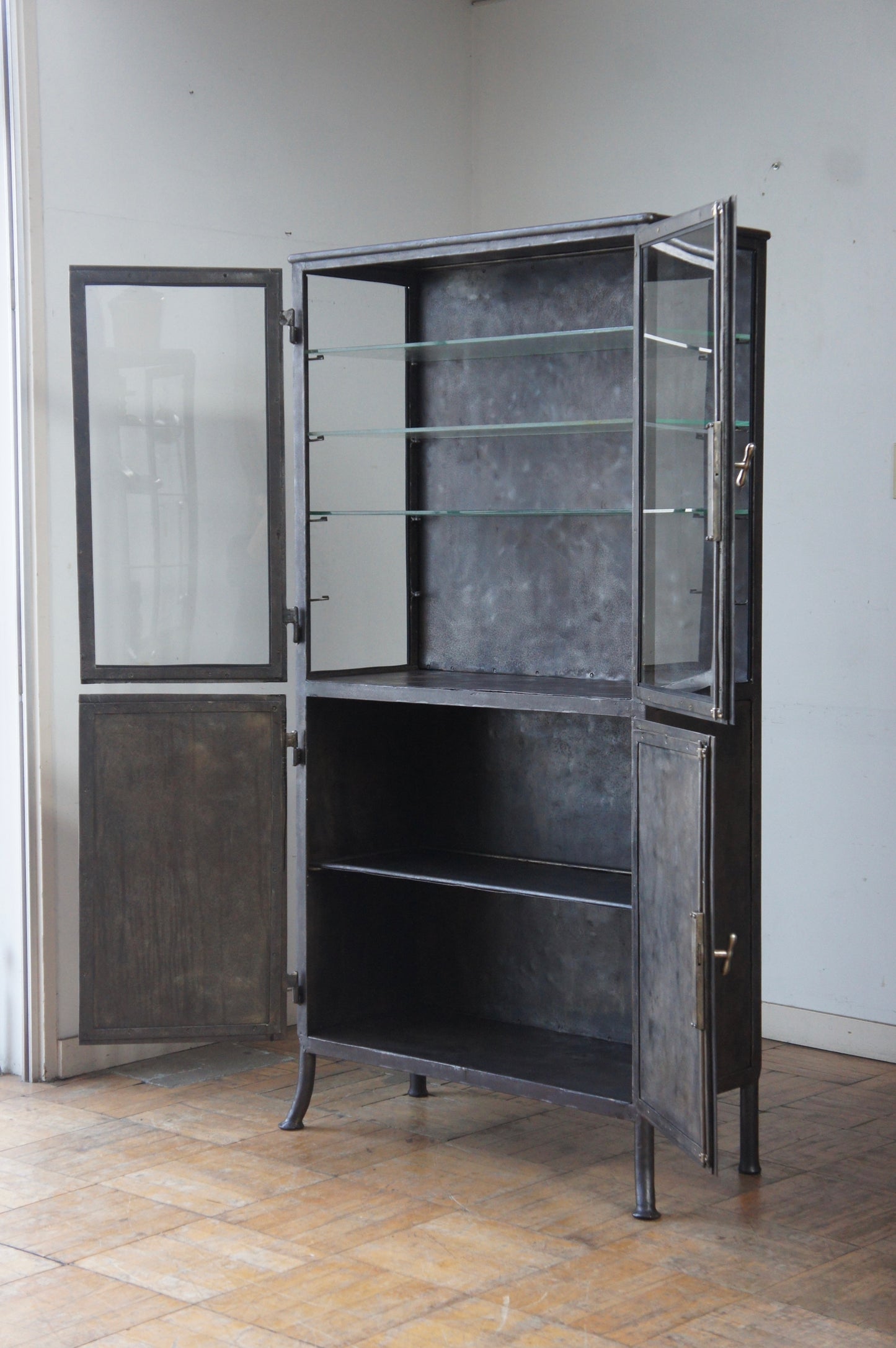 Metal glass cabinet 85