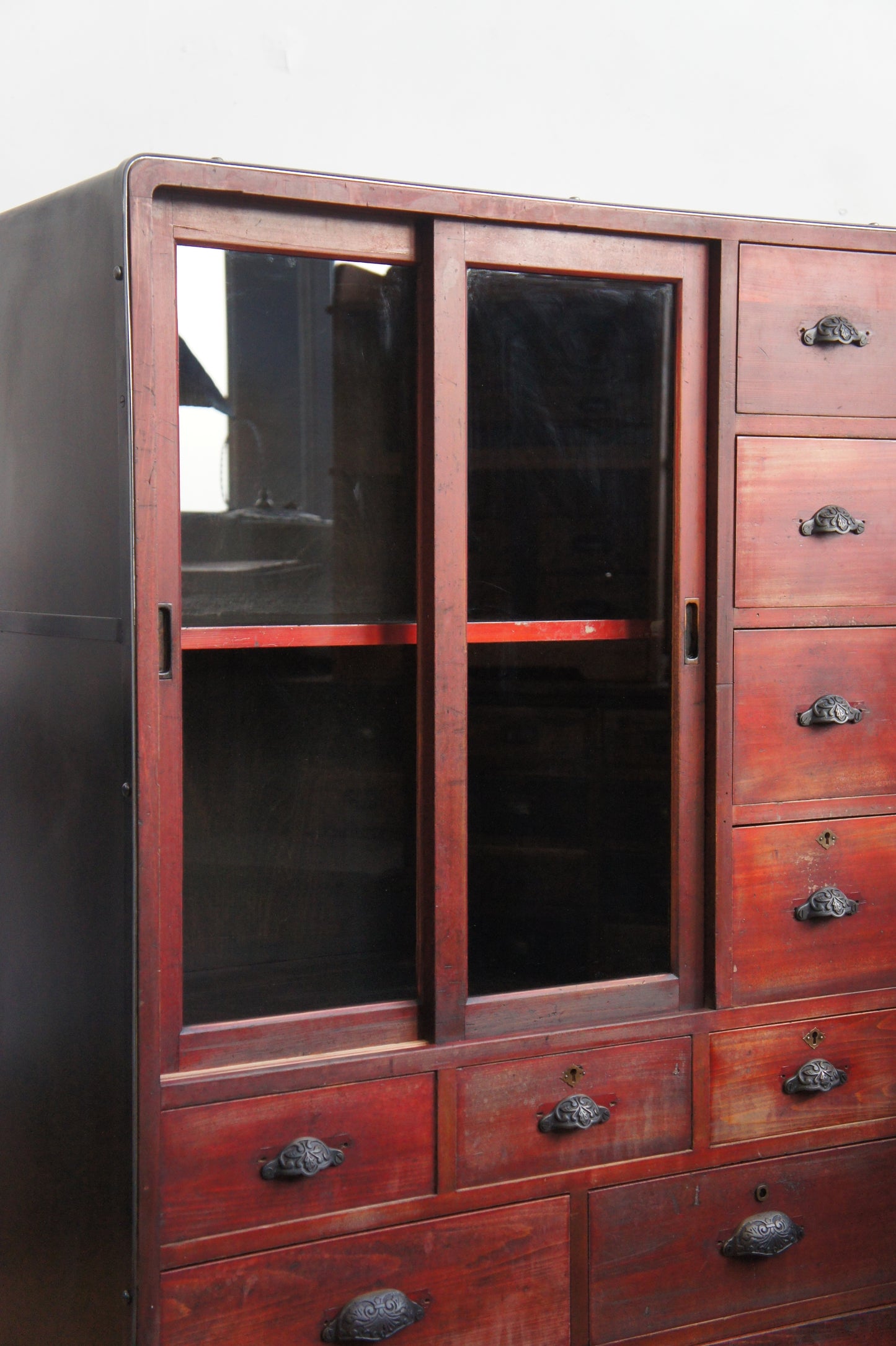 Drawers cabinet