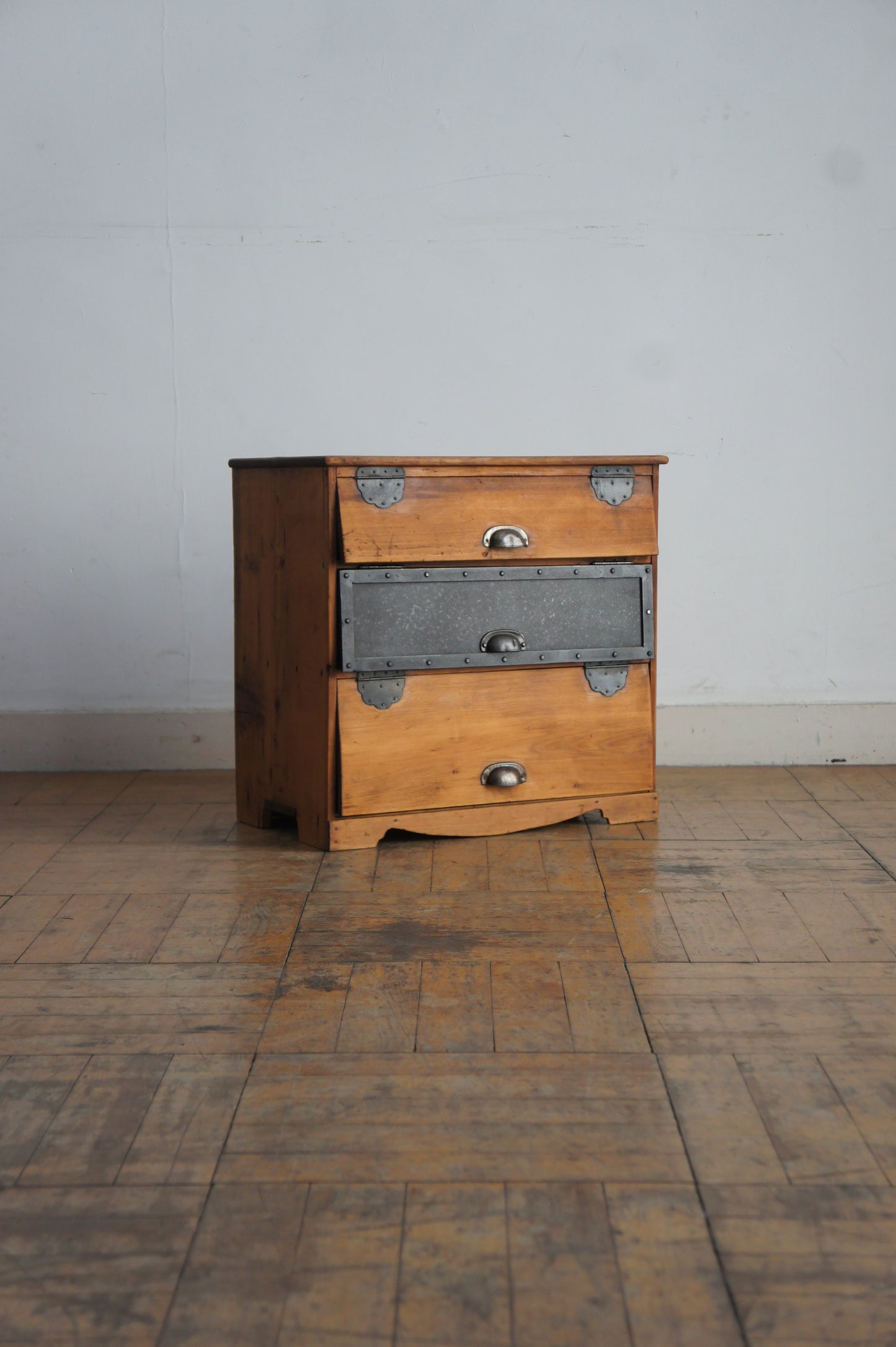 Small shoe rack