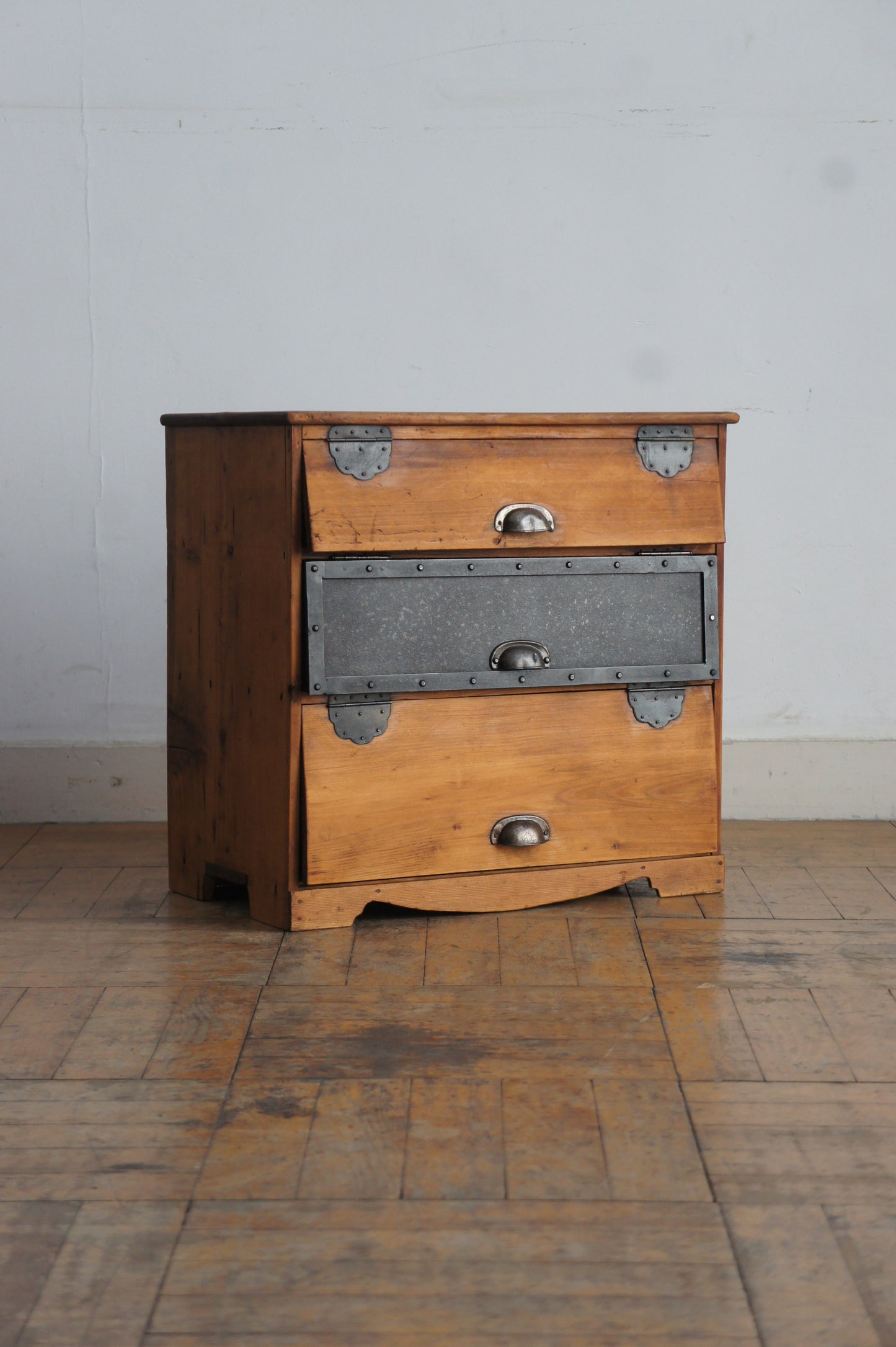 Small shoe rack