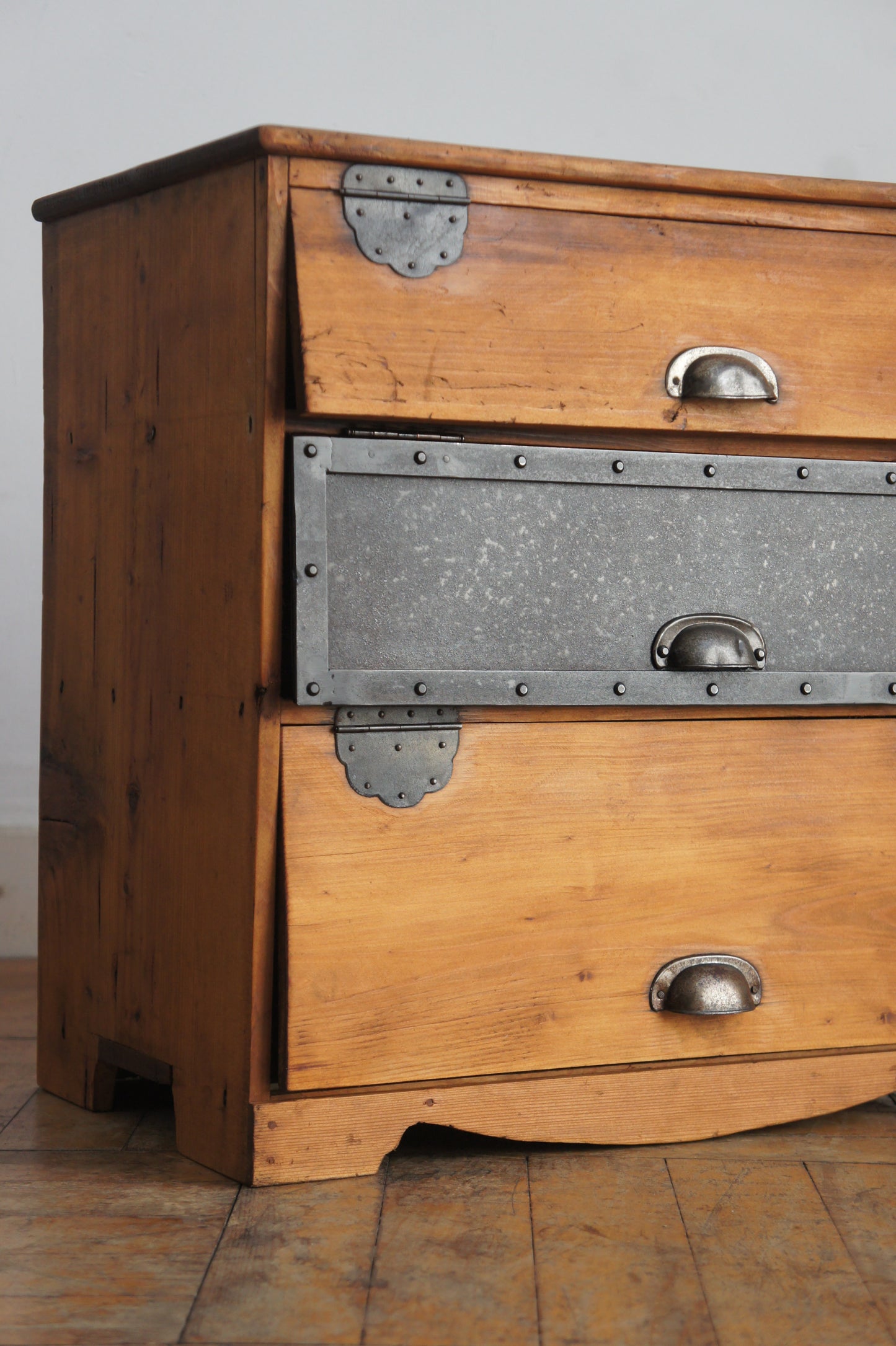 Small shoe rack