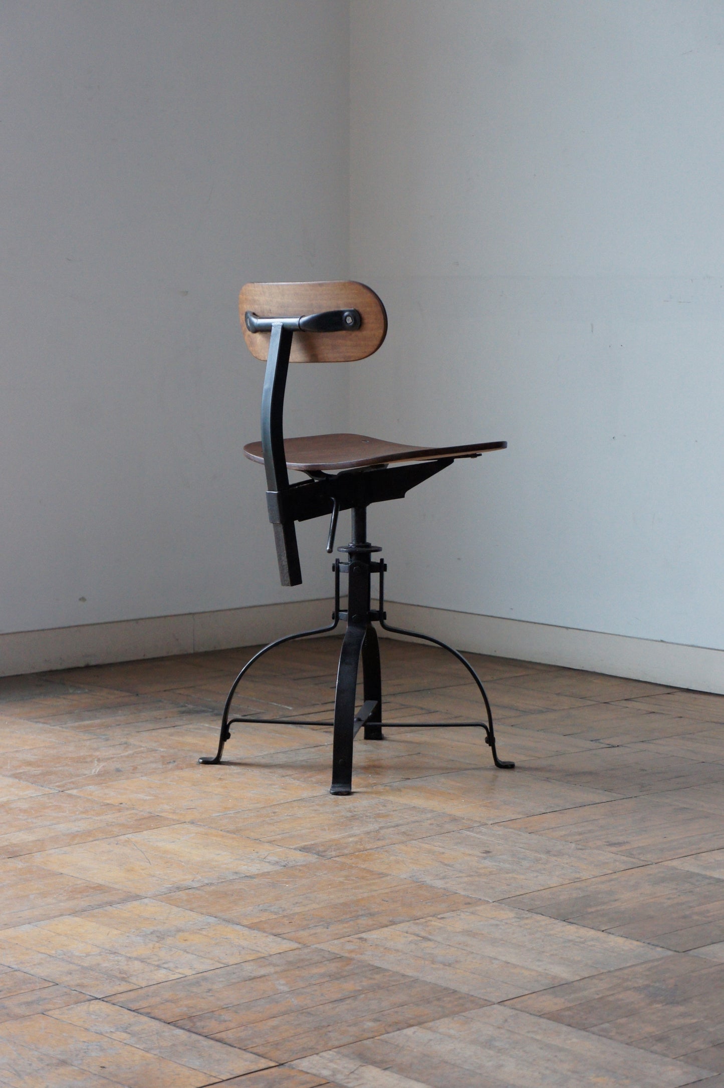 BIENAISE Chair N°204