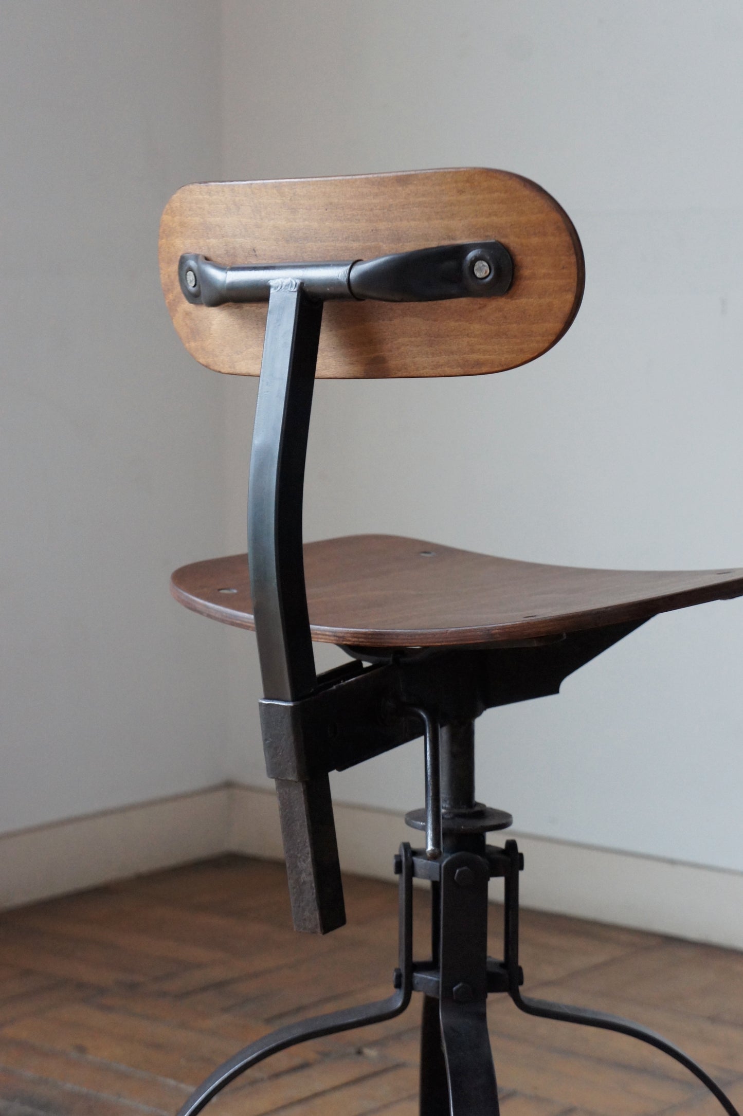 BIENAISE Chair N°204