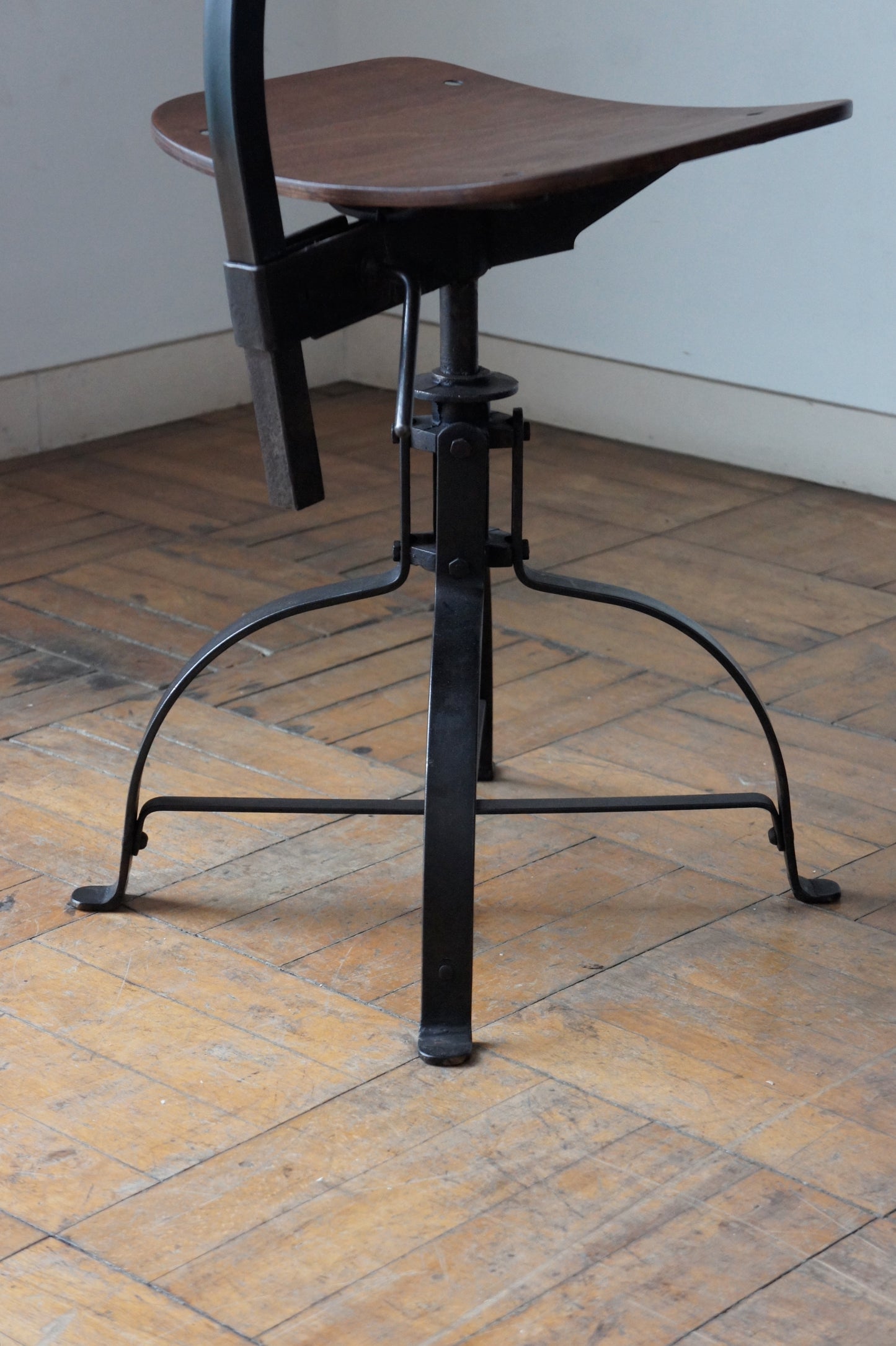 BIENAISE Chair N°204