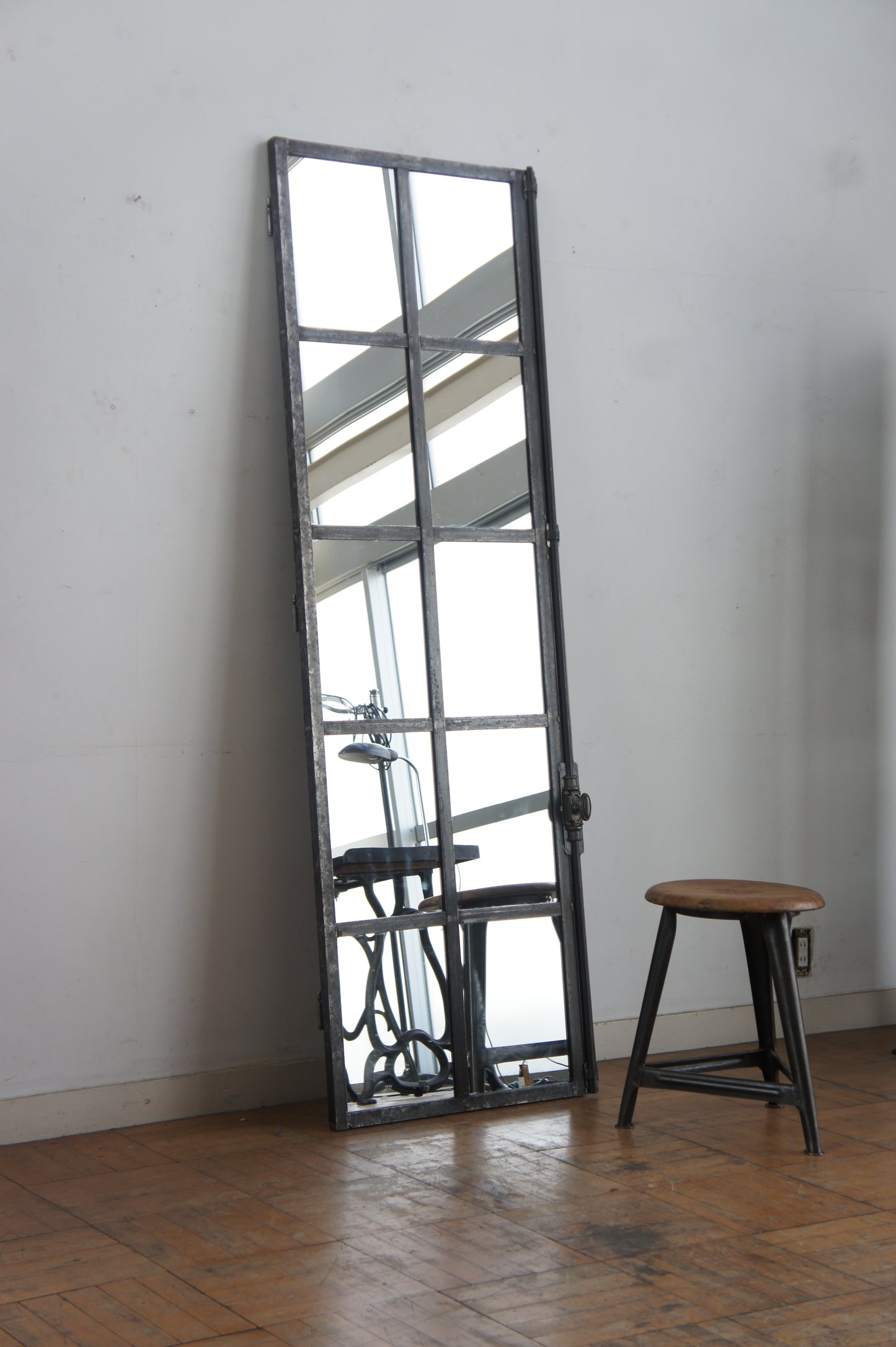 Iron window mirror 10G
