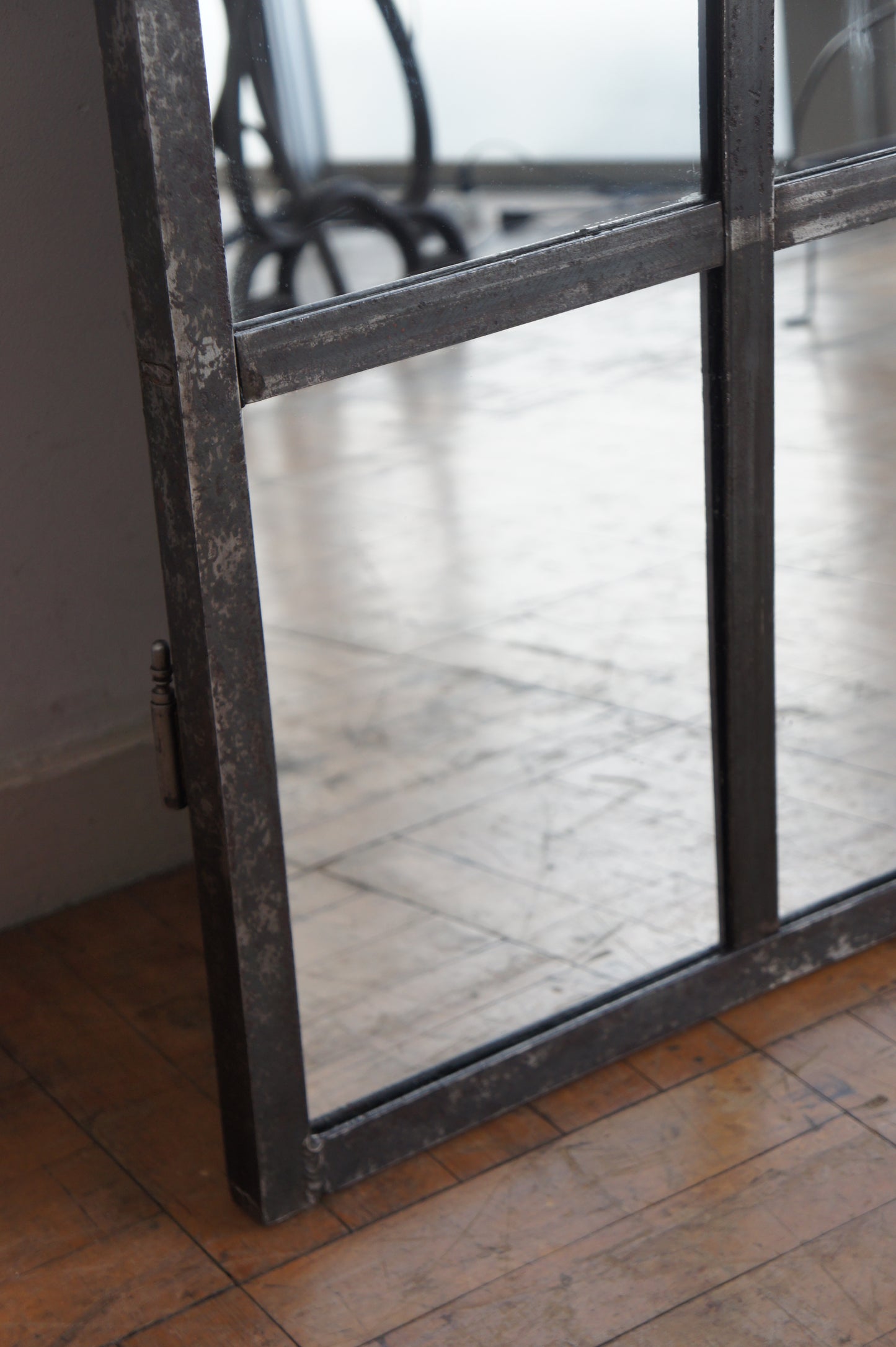 Iron window mirror 10G