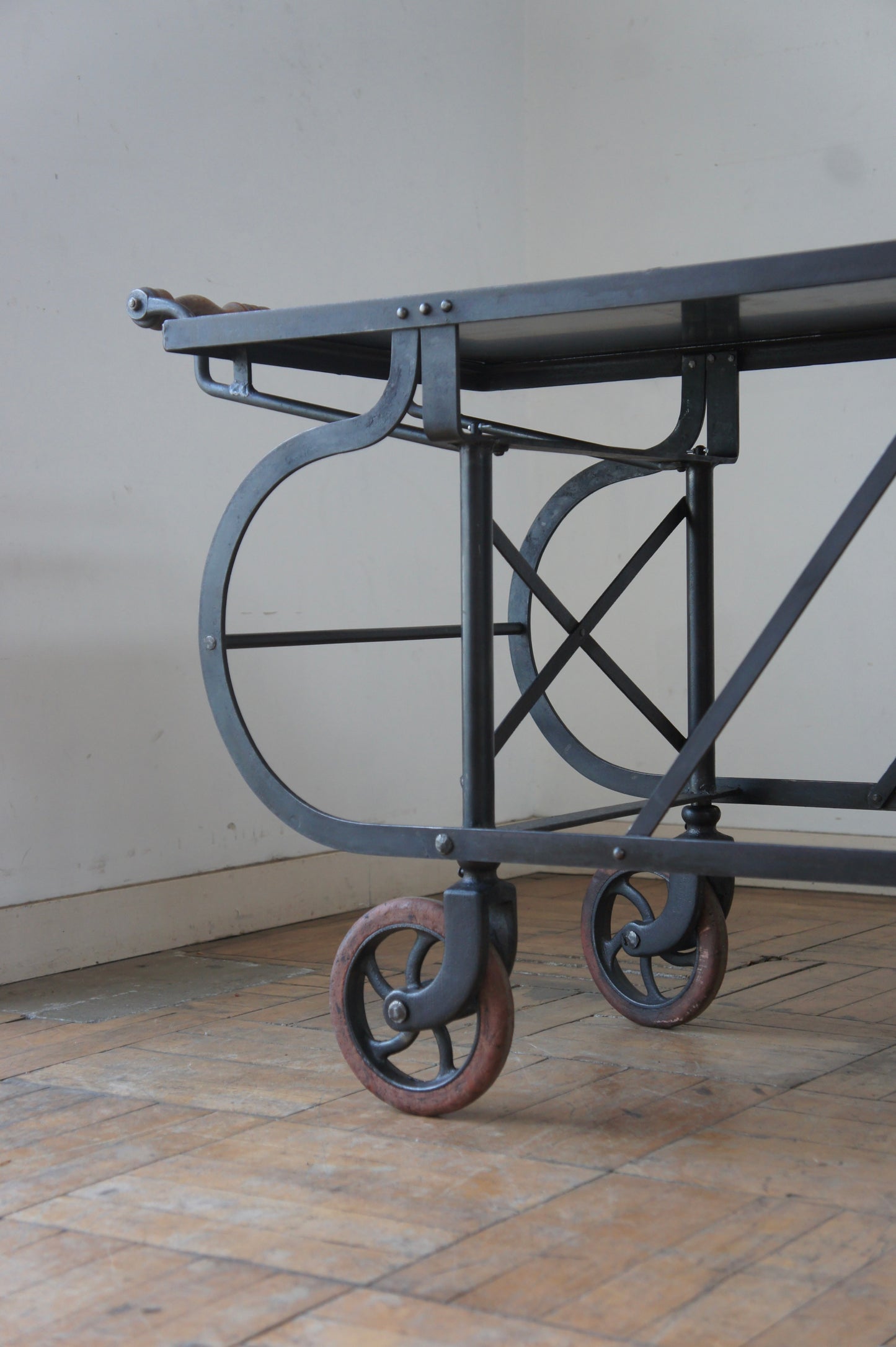 Wagon table