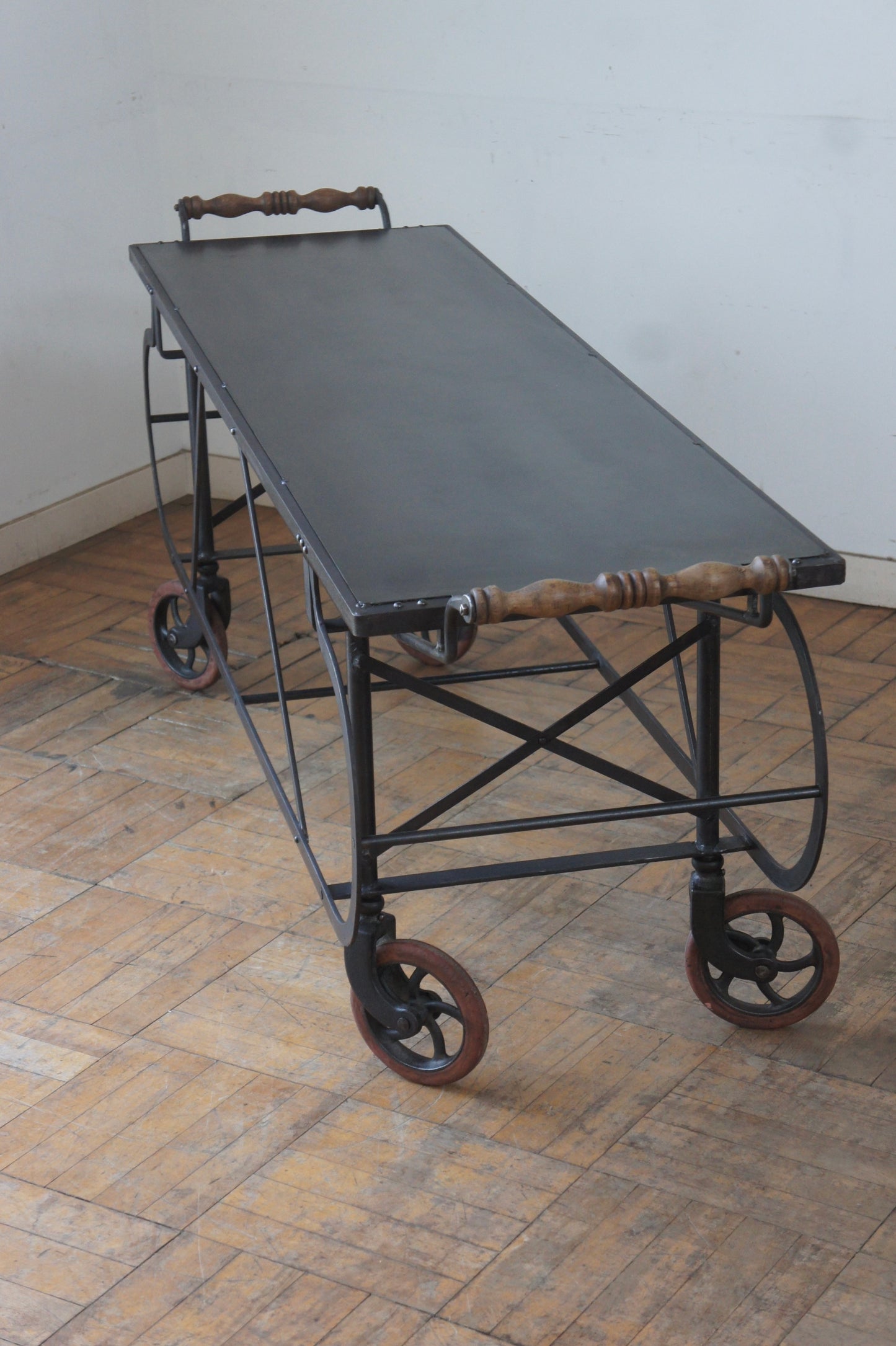 Wagon table