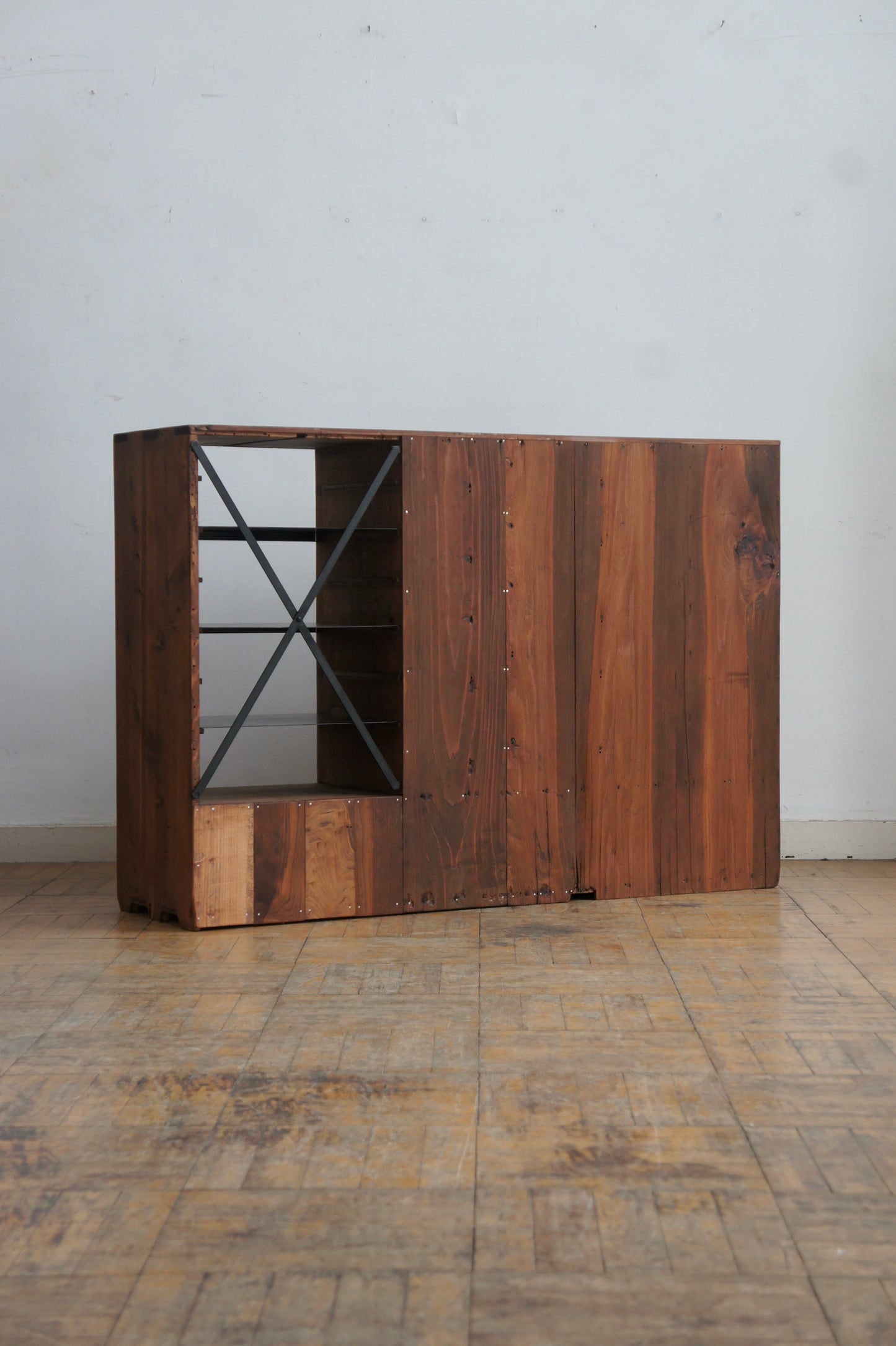 Drawers cabinet 30+