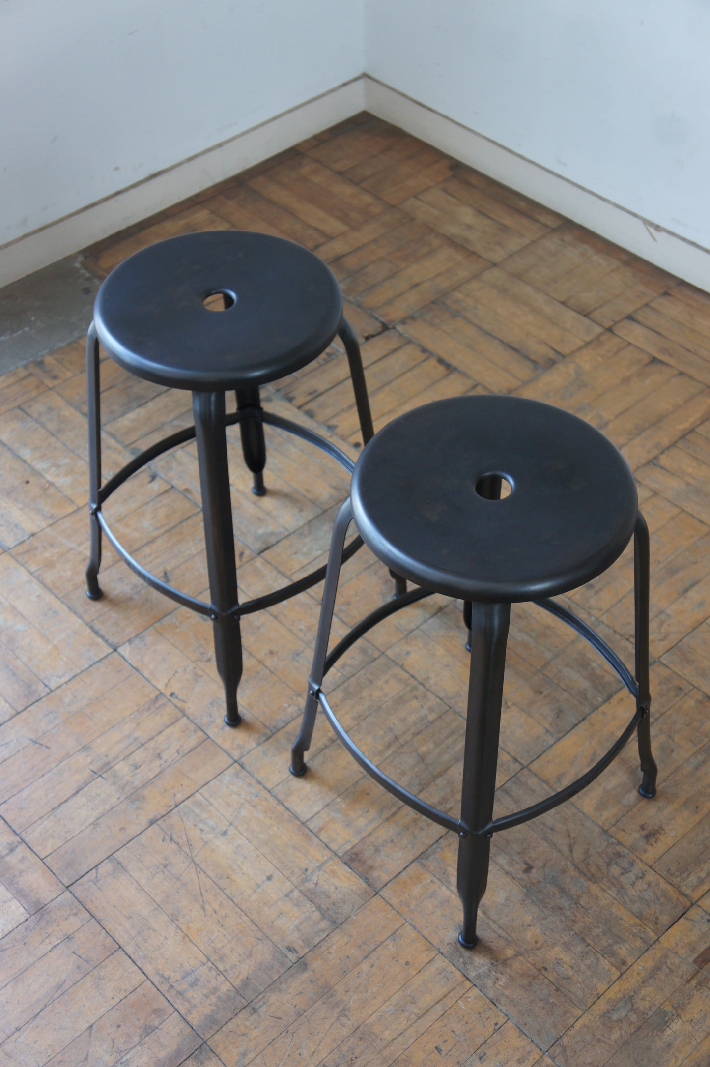 NICOLLE Stool H60 / Steel black