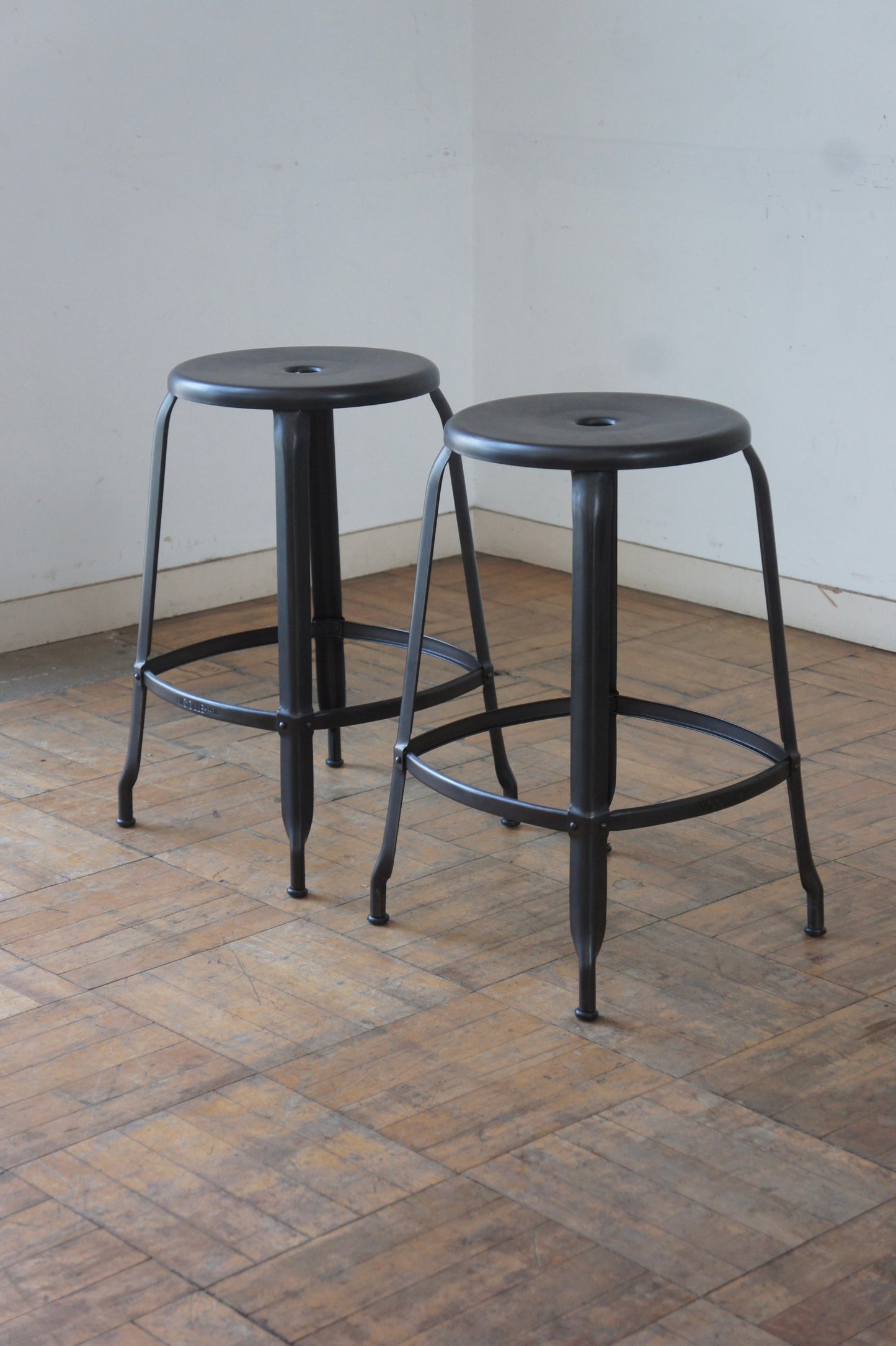 NICOLLE Stool H60 / Steel black