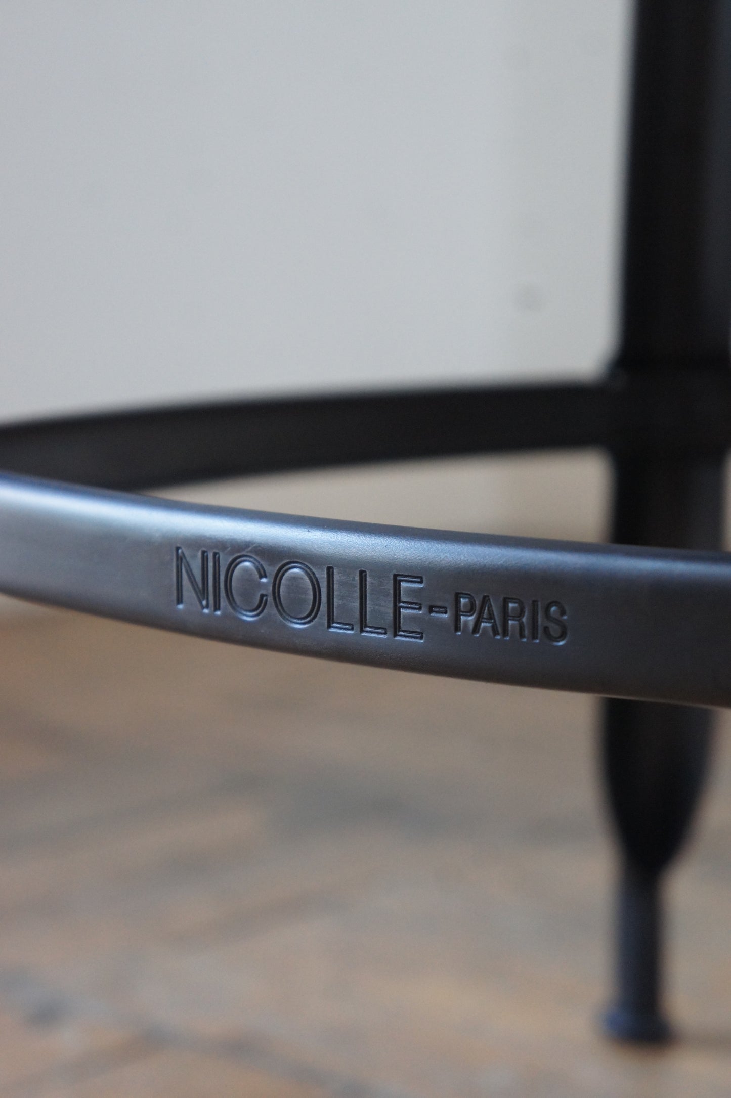 NICOLLE Stool H60 / Steel black