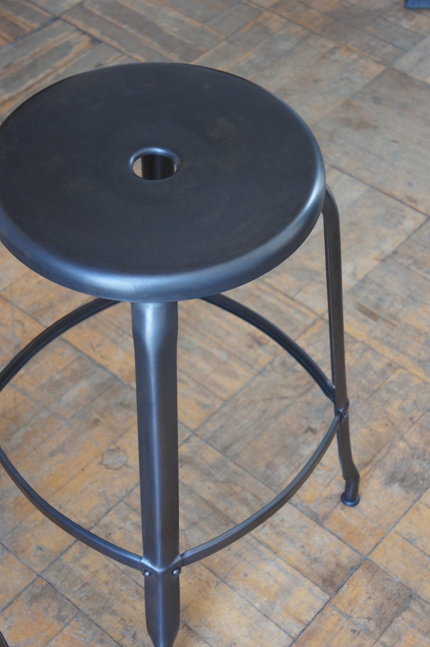 NICOLLE Stool H60 / Steel black
