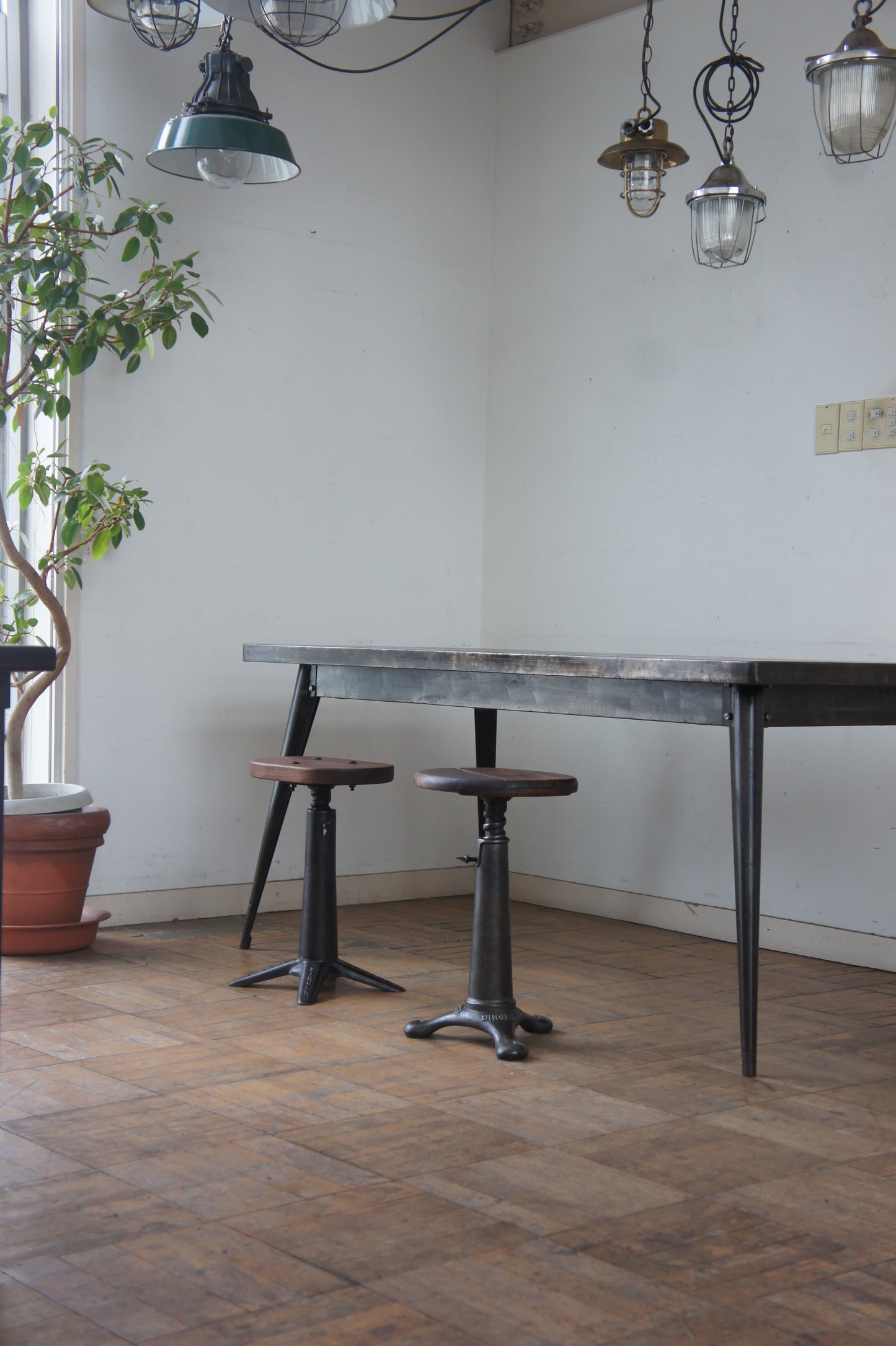 SINGER Stool 4f