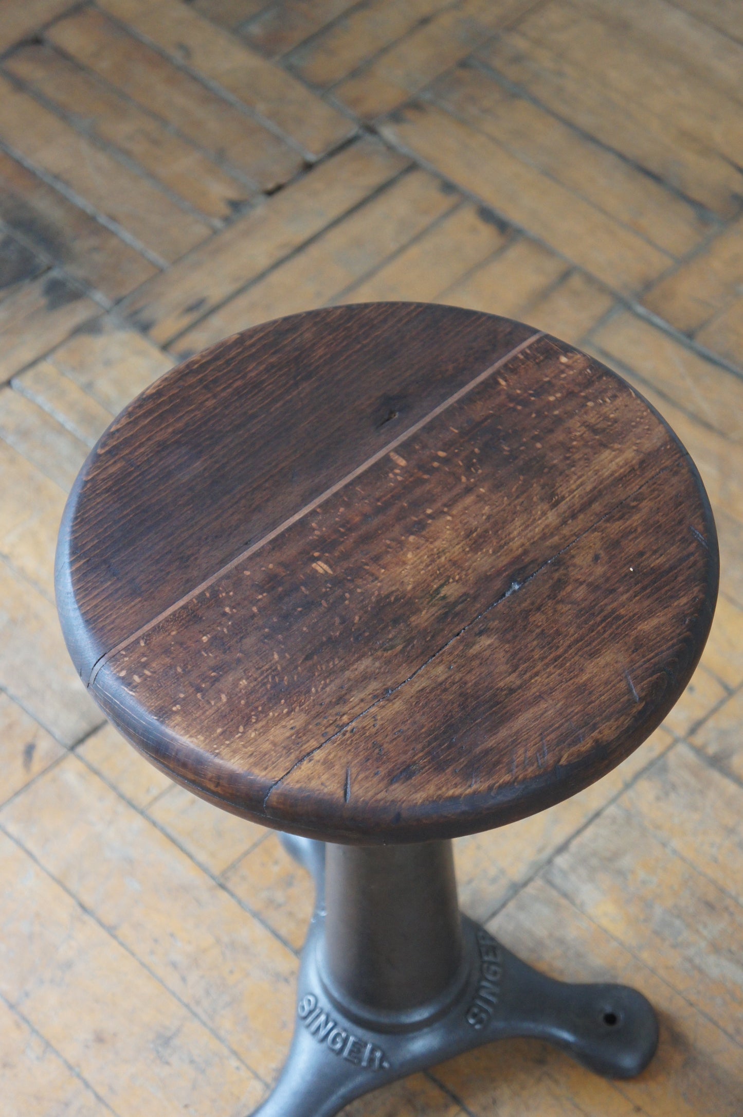 SINGER Stool 3f