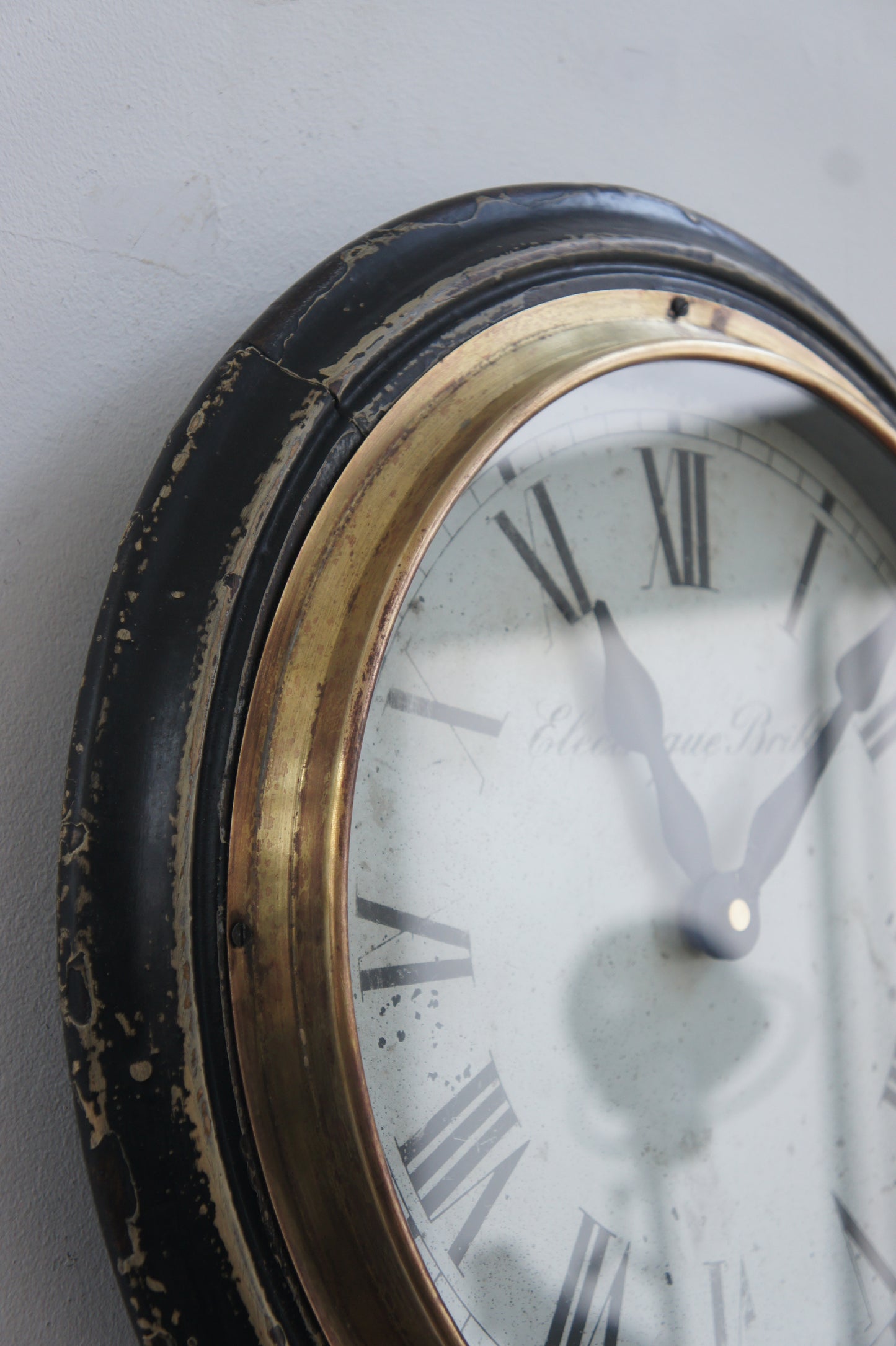 BRILLIÉ Wall clock / bois noir