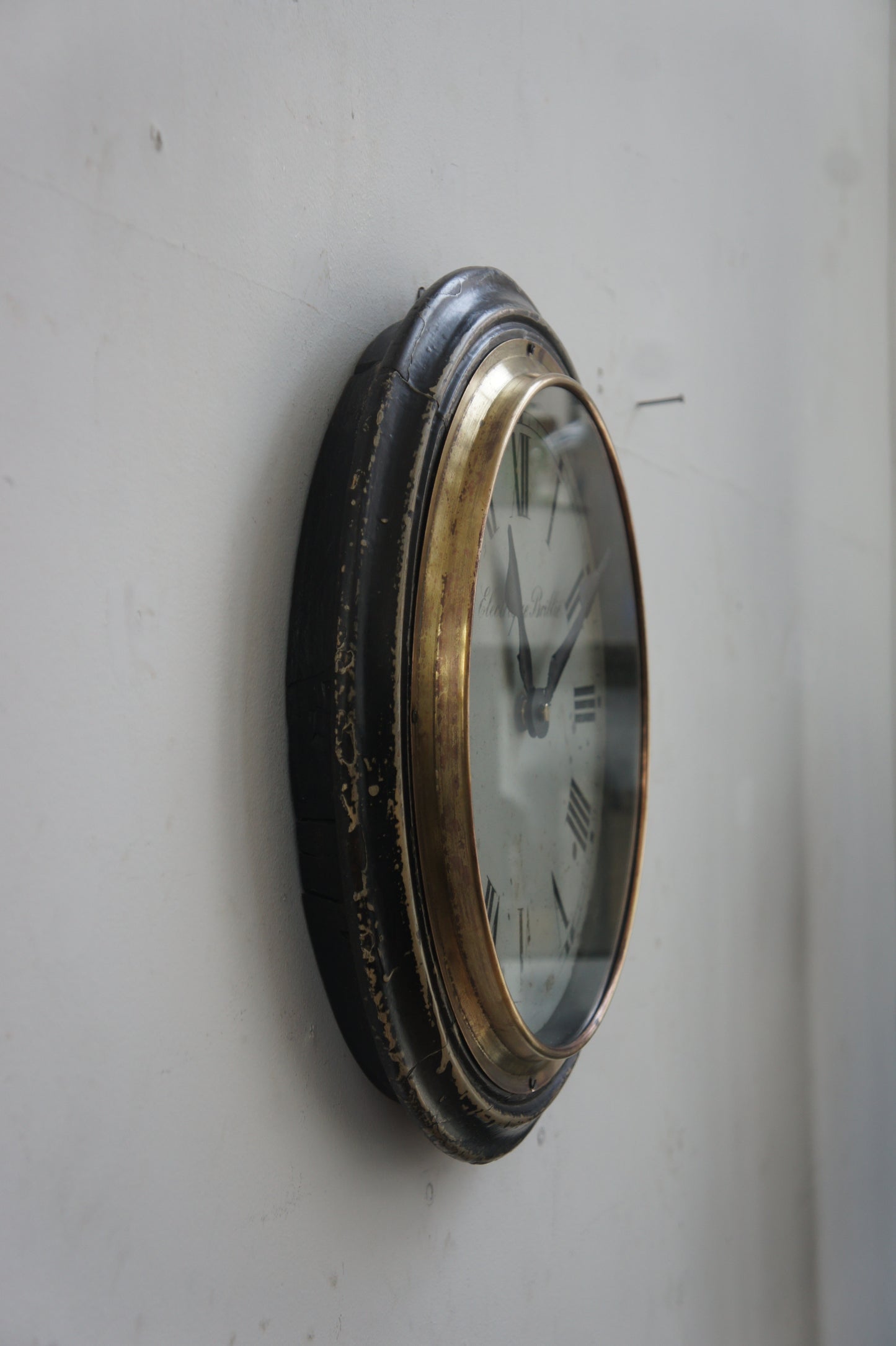 BRILLIÉ Wall clock / bois noir