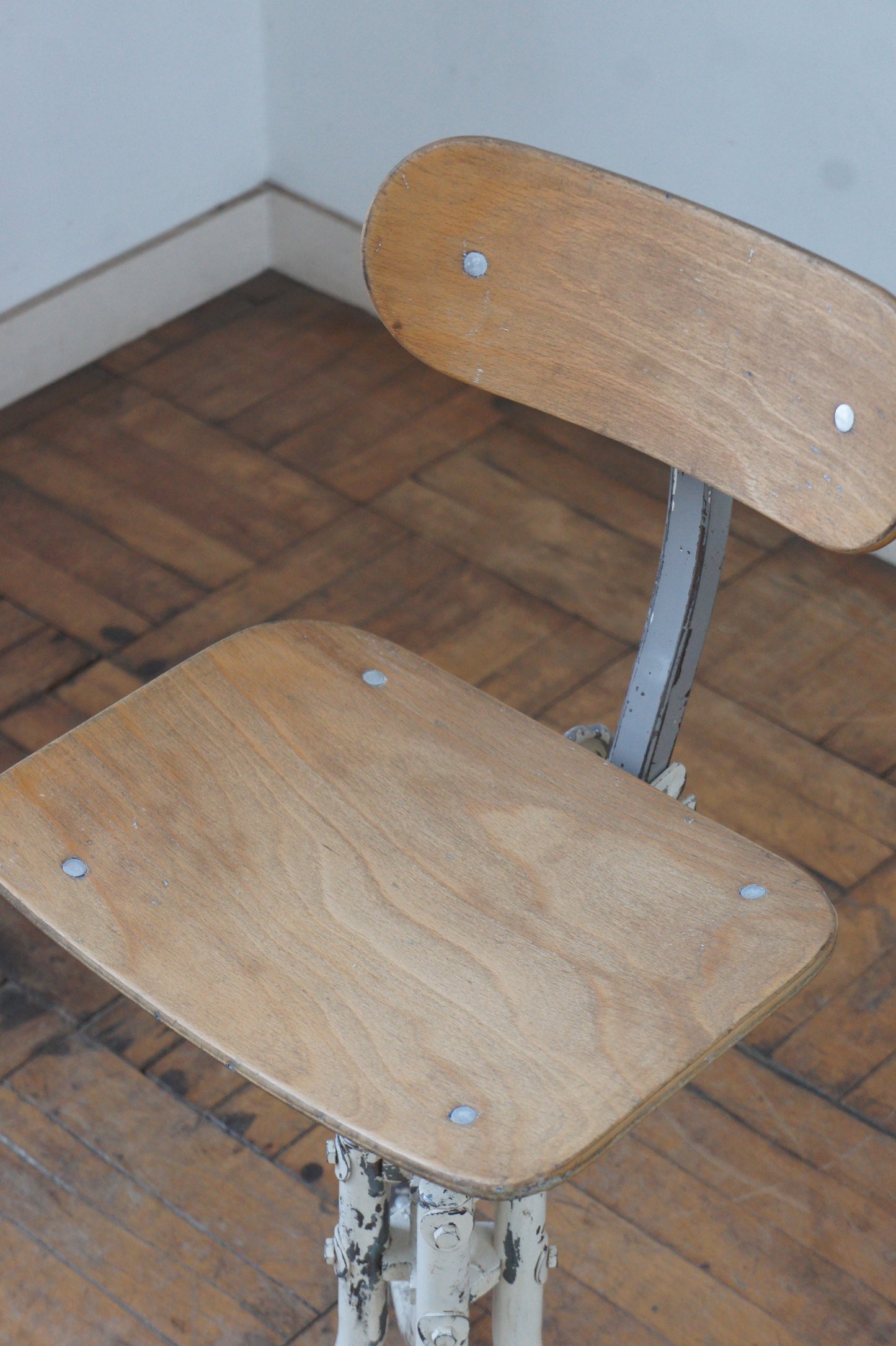 BIENAISE Chair N°232 / white