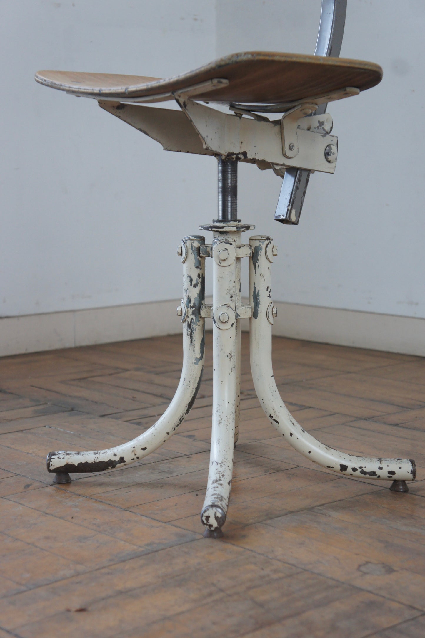 BIENAISE Chair N°232 / white