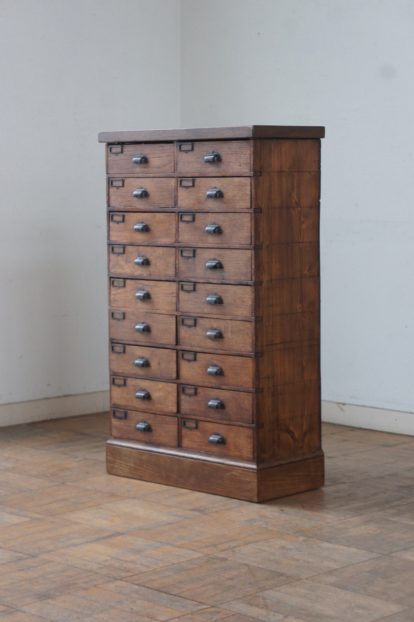 Wooden drawers cabinet 2x9