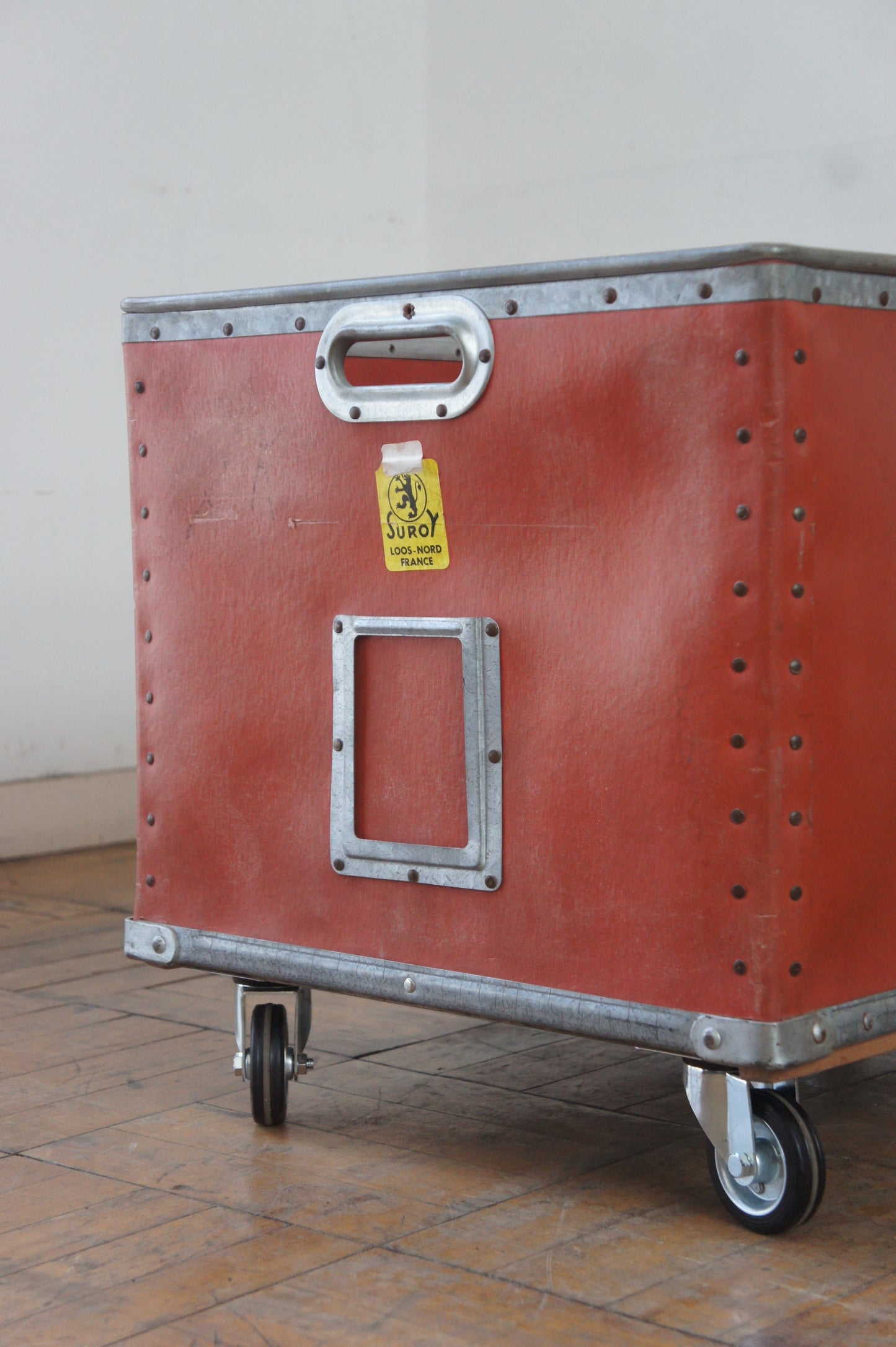 SUROY Container w/caster B