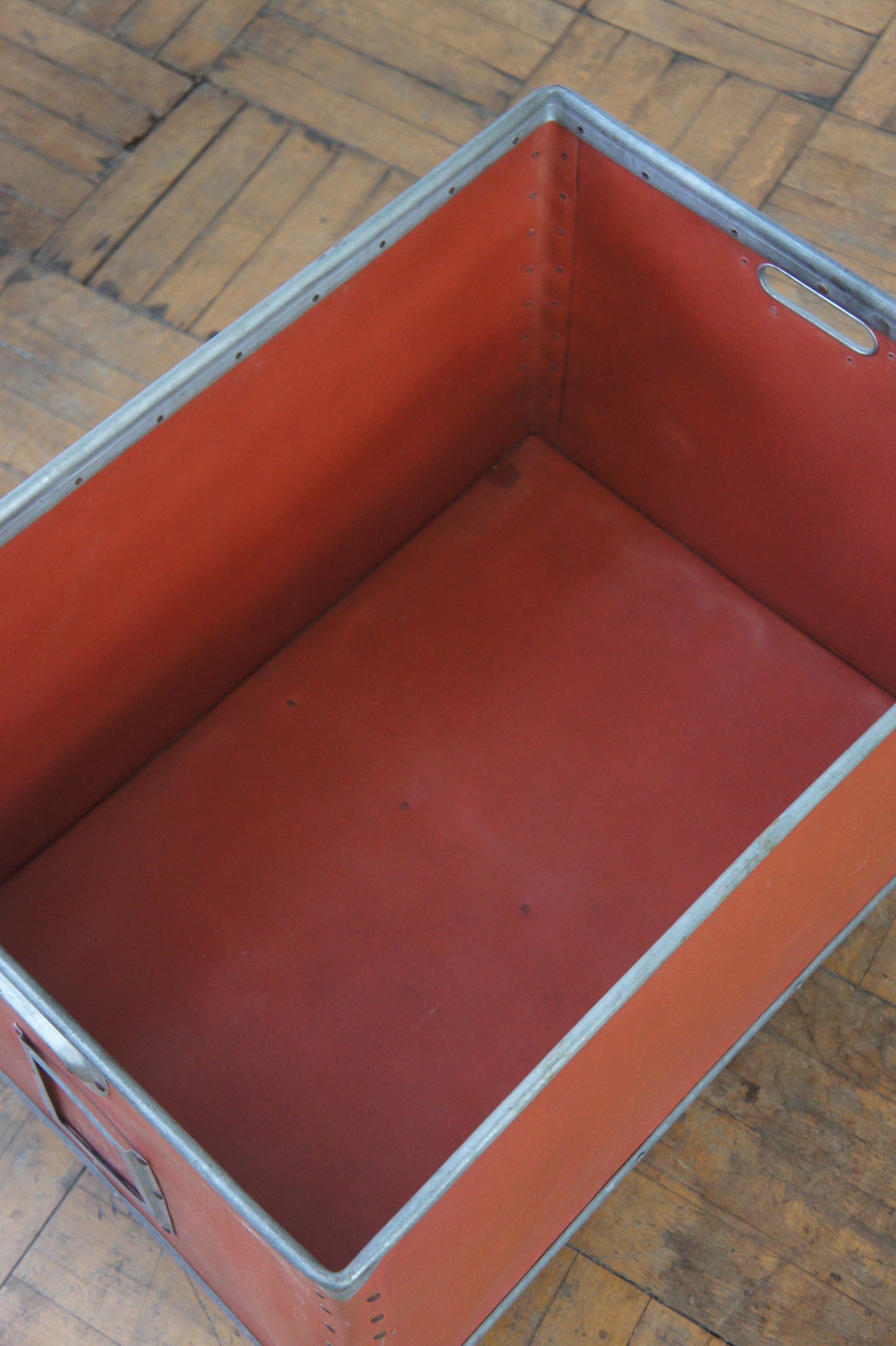 SUROY Container w/caster B