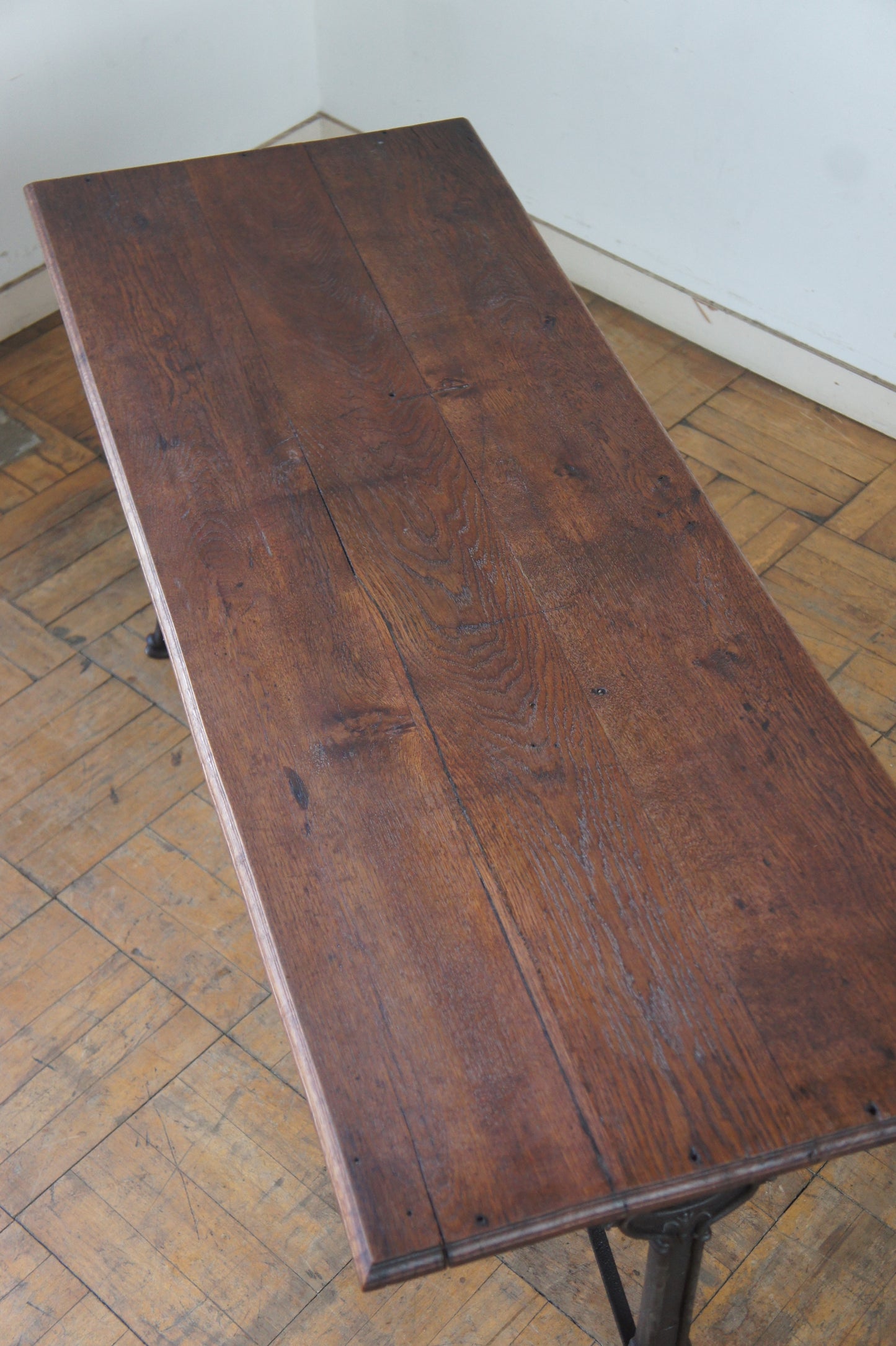 BISTRO Iron leg table
