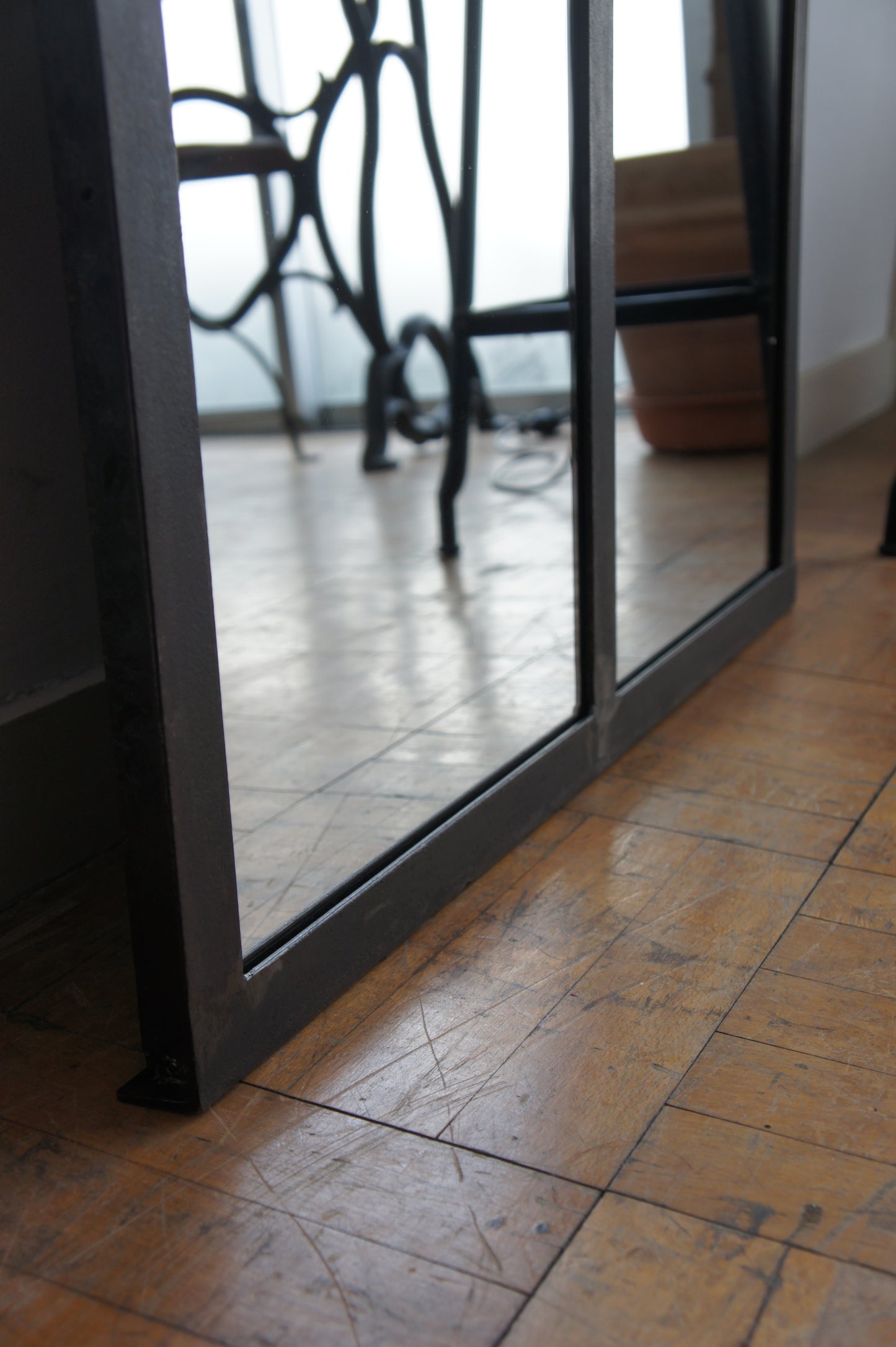 Iron window mirror 2G / A