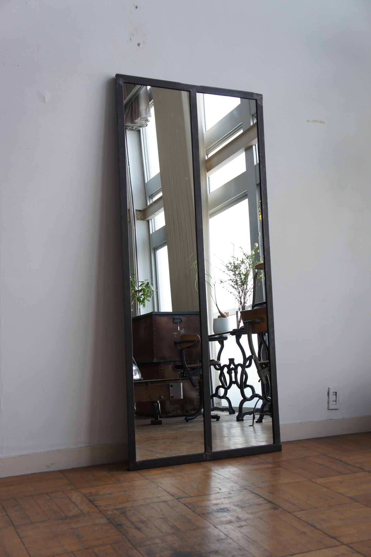 Iron window mirror 2G / A