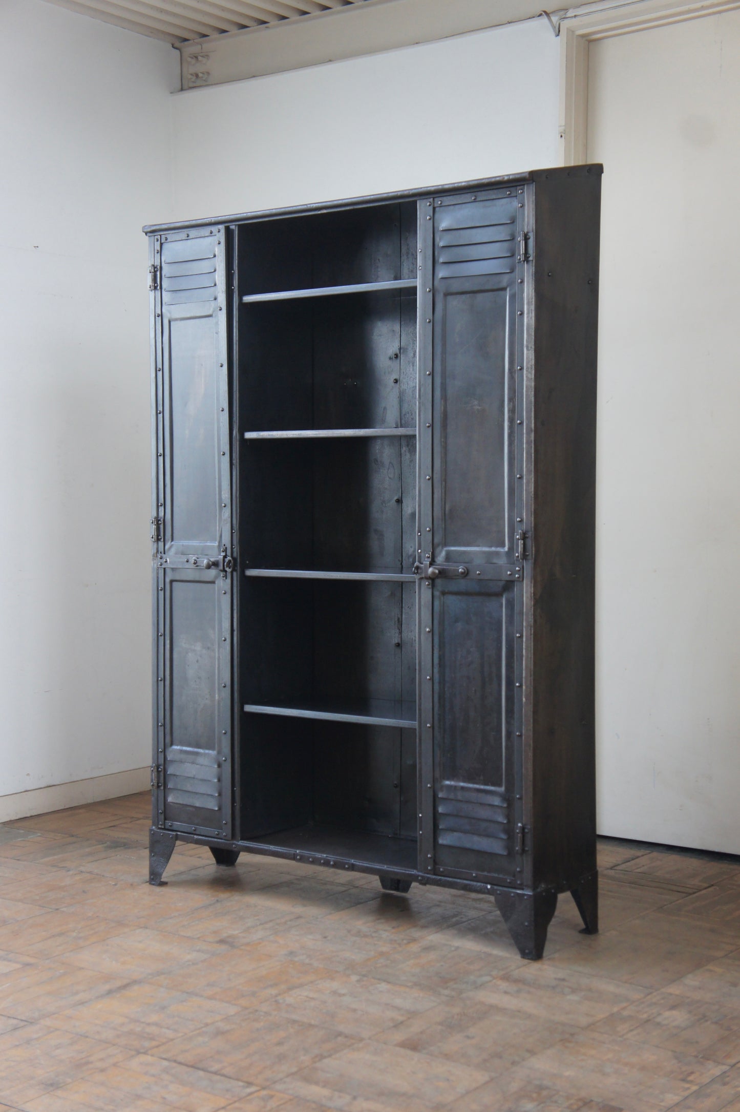 GANTOIS Industrial cabinet