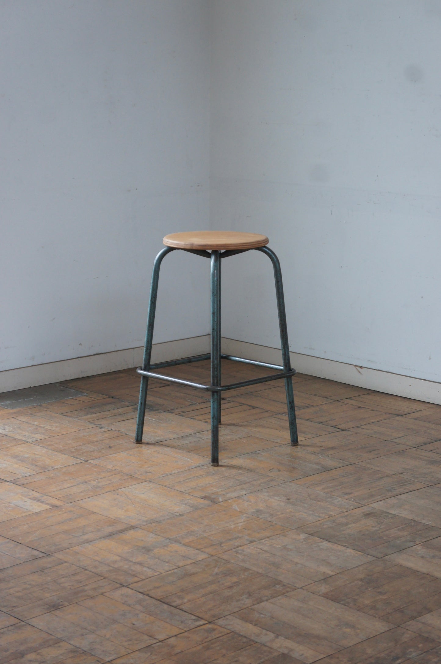 Work stool 70