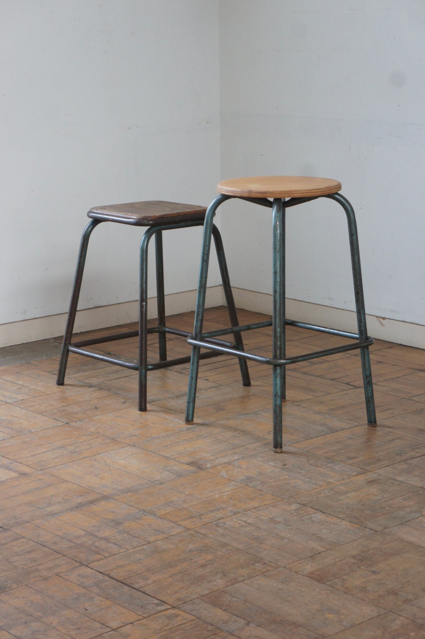 Work stool 70