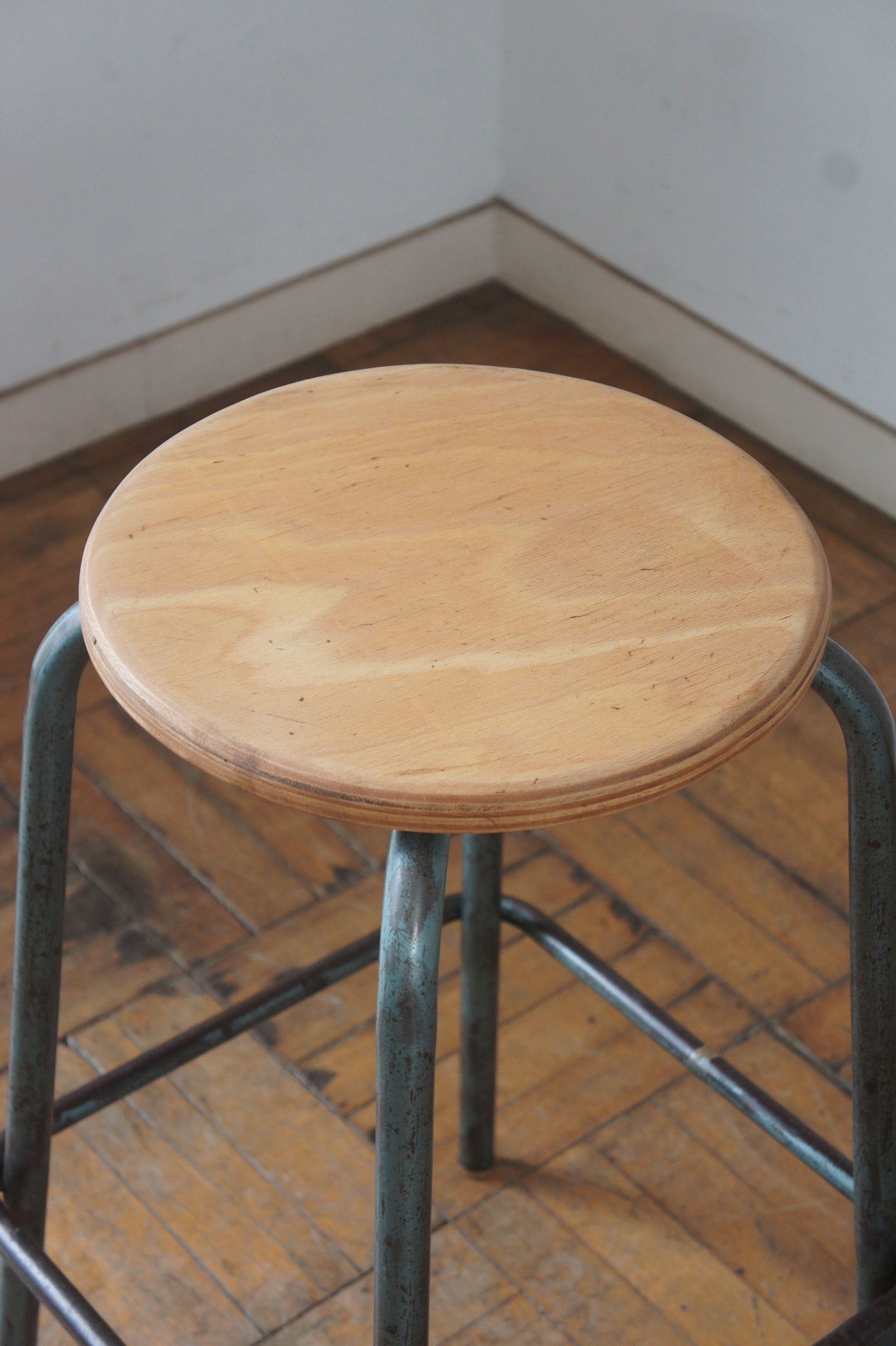 Work stool 70