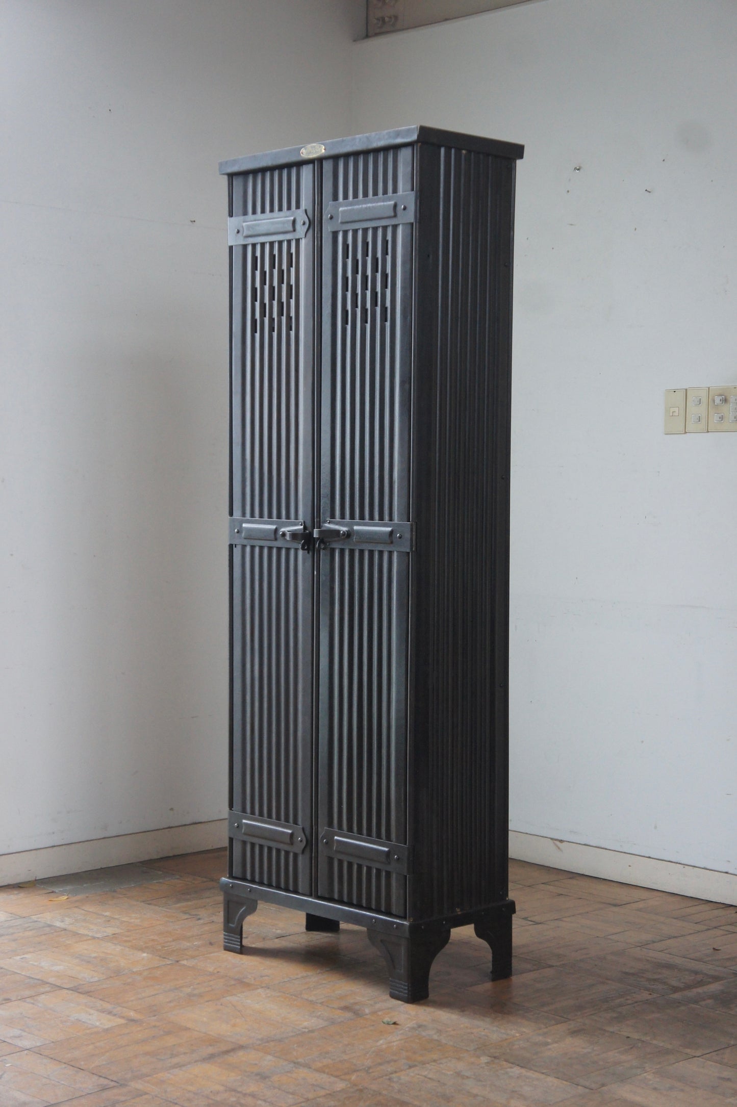 STRAFOR Industrial cabinet