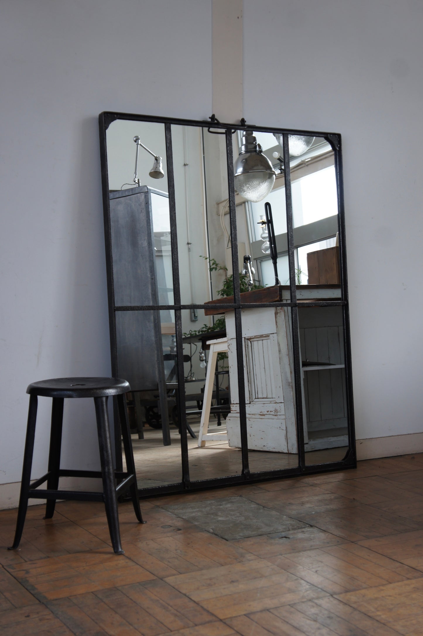 Iron window mirror 8G / A