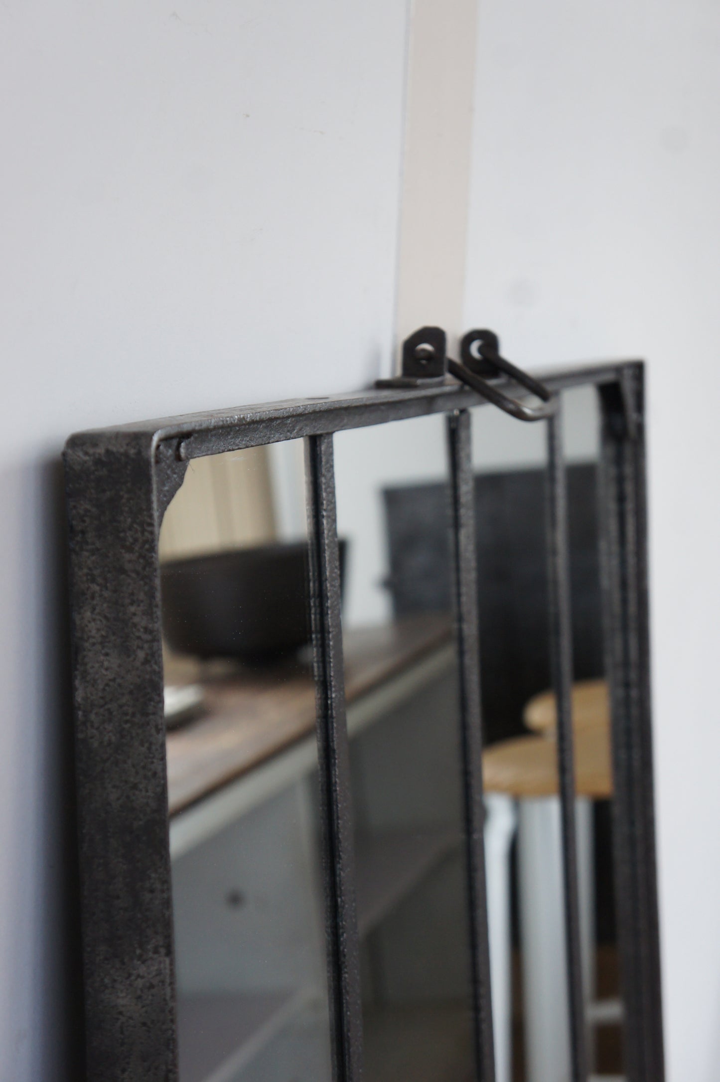 Iron window mirror 8G / A