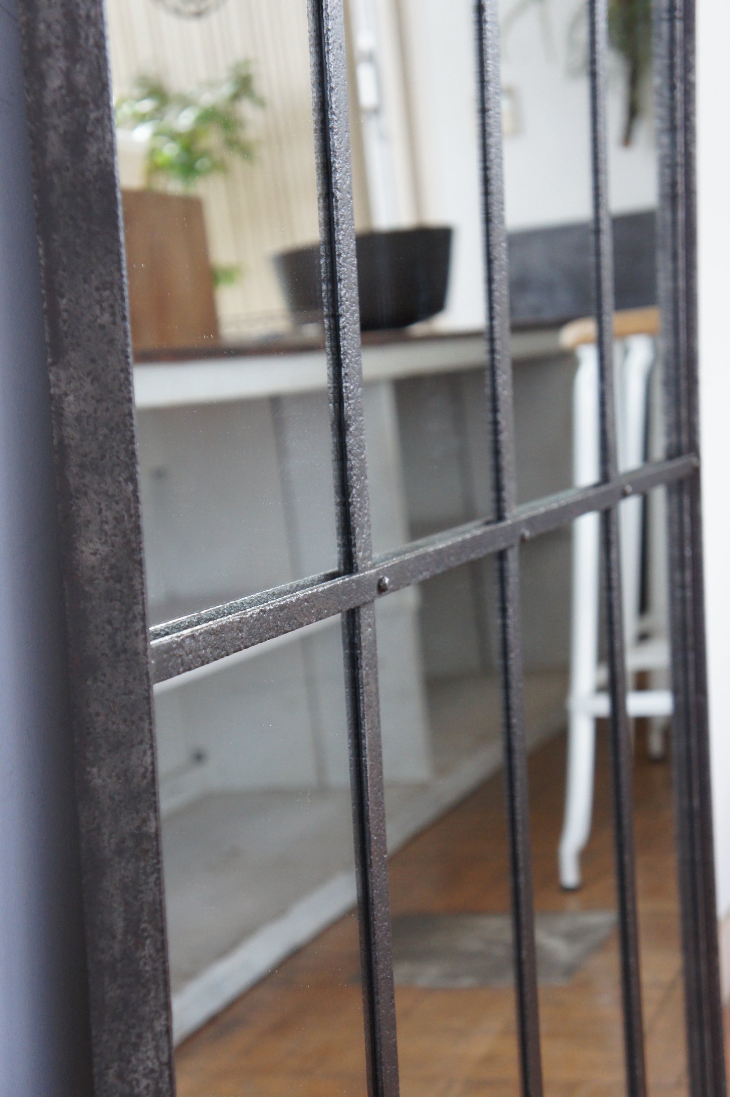 Iron window mirror 8G / A
